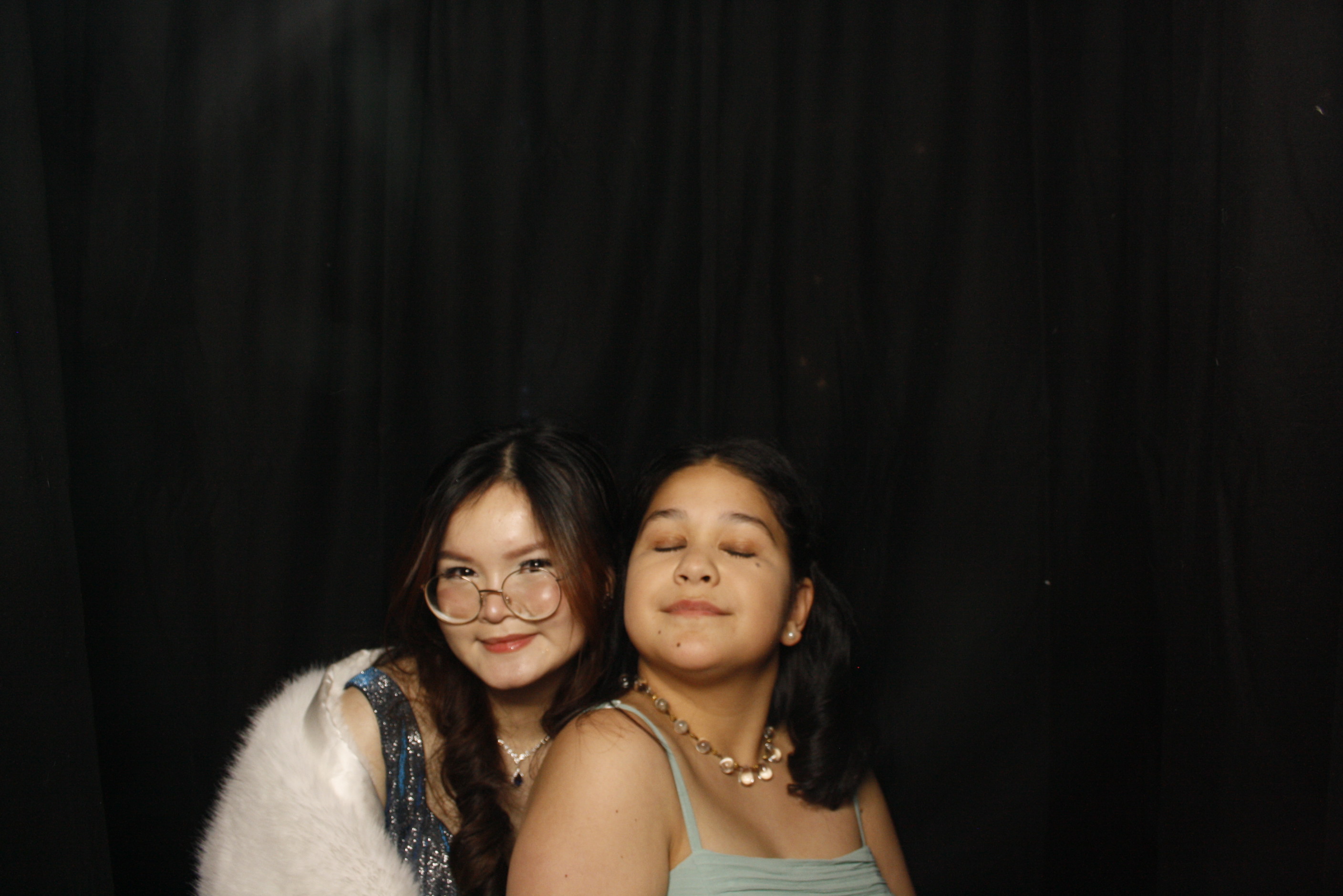 Solway College Ball | View more photos from the event at wgtngallery.classicphotobooths.co.nz/u/wgtncpbgallery/Solway-College-Ball