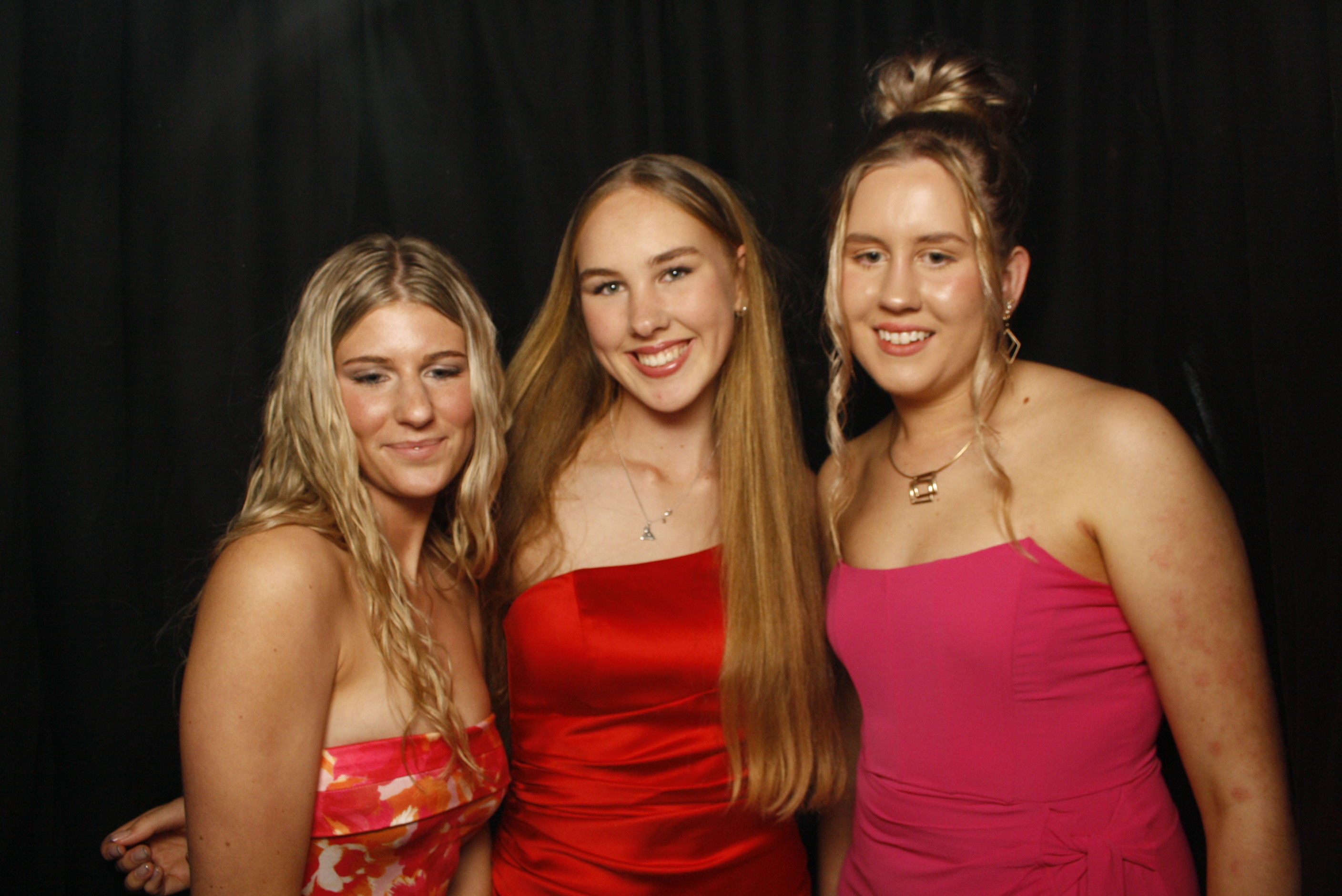 Solway College Ball | View more photos from the event at wgtngallery.classicphotobooths.co.nz/u/wgtncpbgallery/Solway-College-Ball