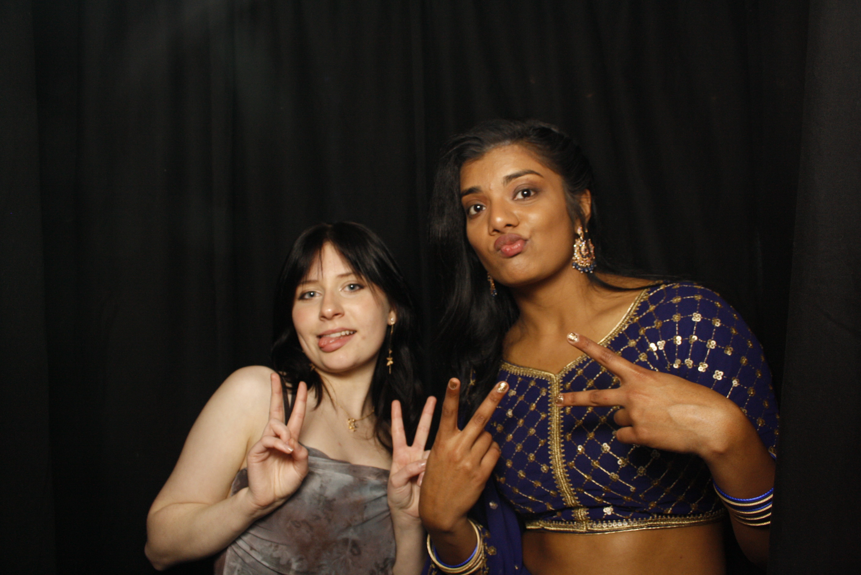 Solway College Ball | View more photos from the event at wgtngallery.classicphotobooths.co.nz/u/wgtncpbgallery/Solway-College-Ball