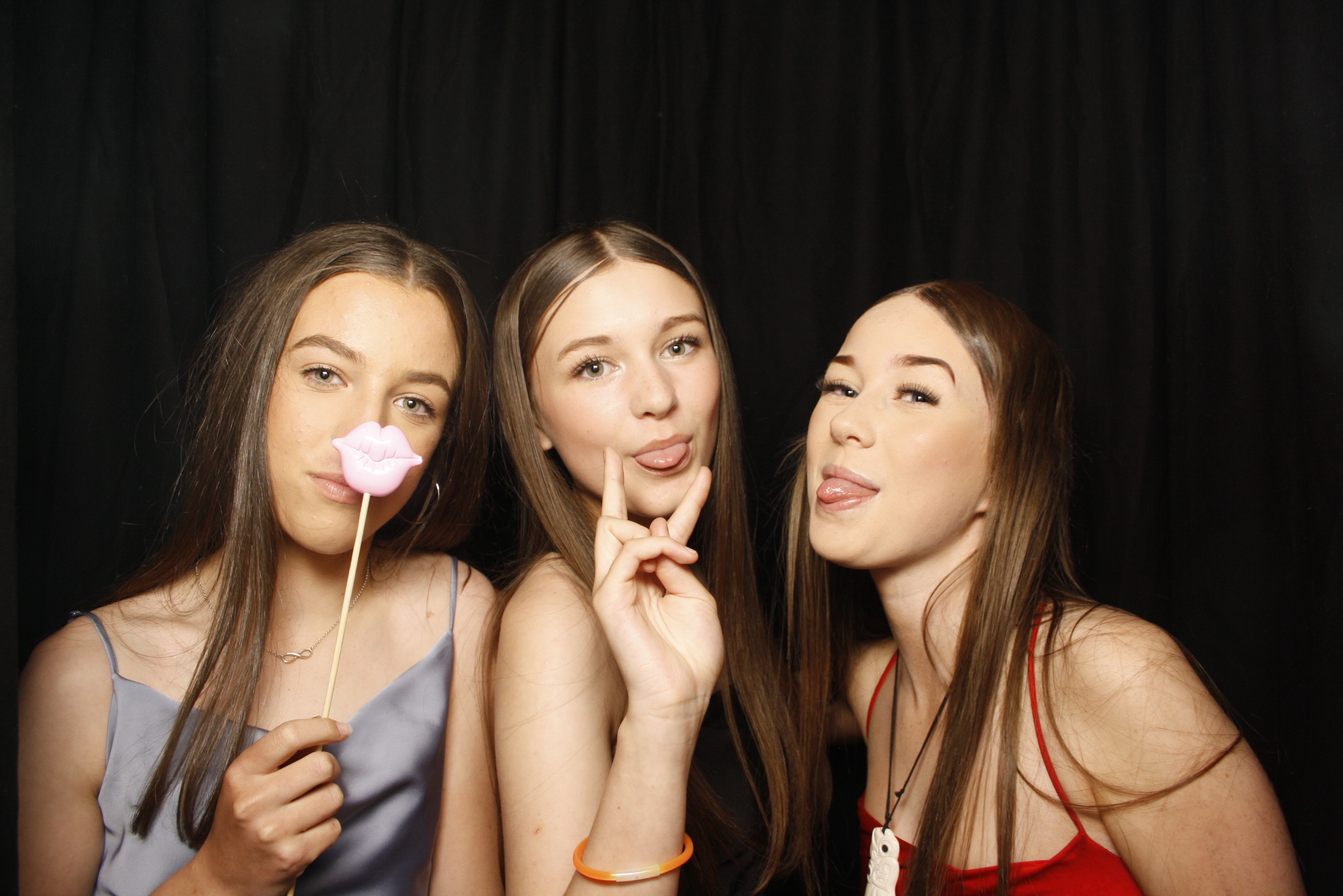 Waikanae School Leavers Dinner 2023 | View more photos from the event at wgtngallery.classicphotobooths.co.nz/u/wgtncpbgallery/Waikanae-School-Leavers-Dinner-2023