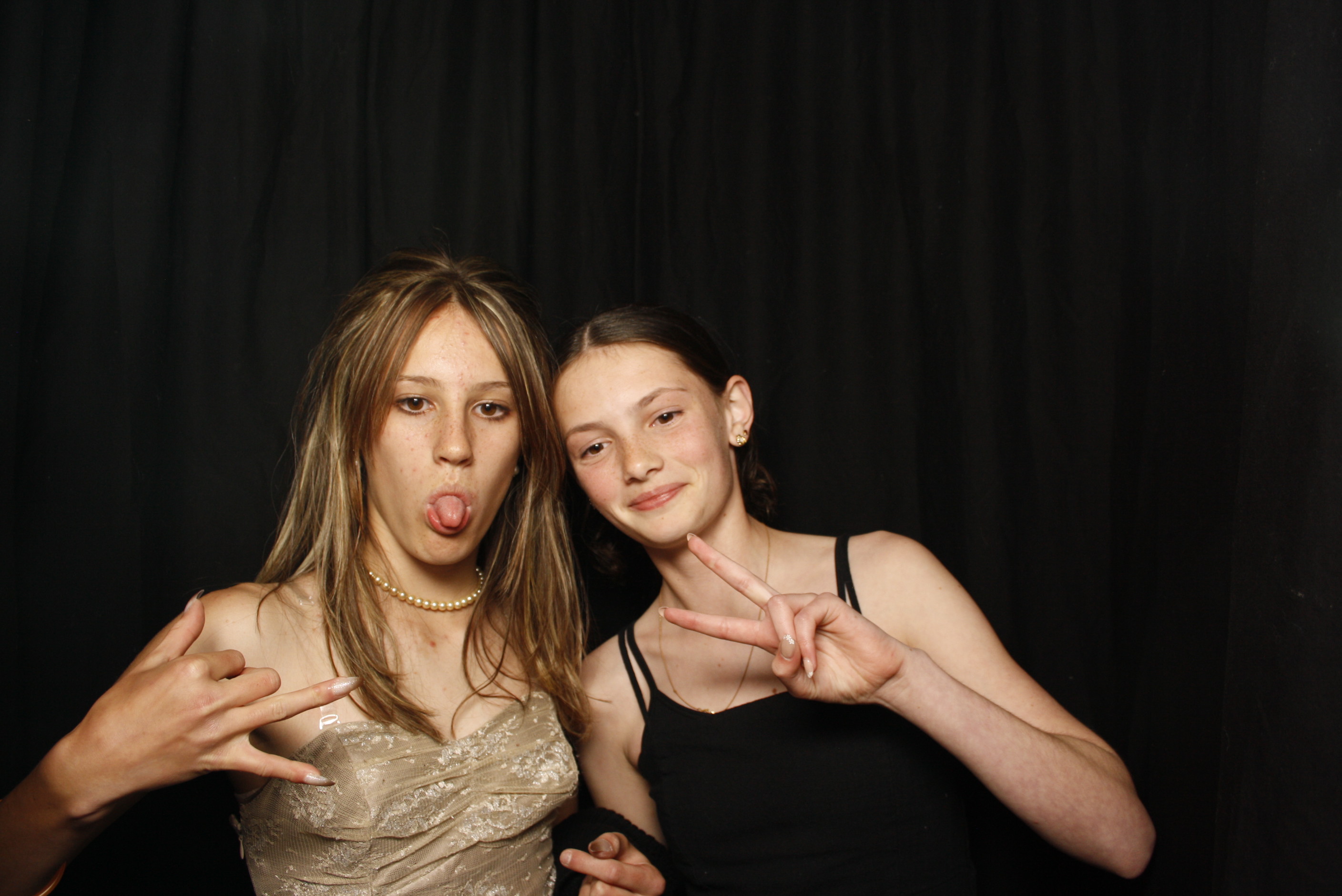 Waikanae School Leavers Dinner 2023 | View more photos from the event at wgtngallery.classicphotobooths.co.nz/u/wgtncpbgallery/Waikanae-School-Leavers-Dinner-2023