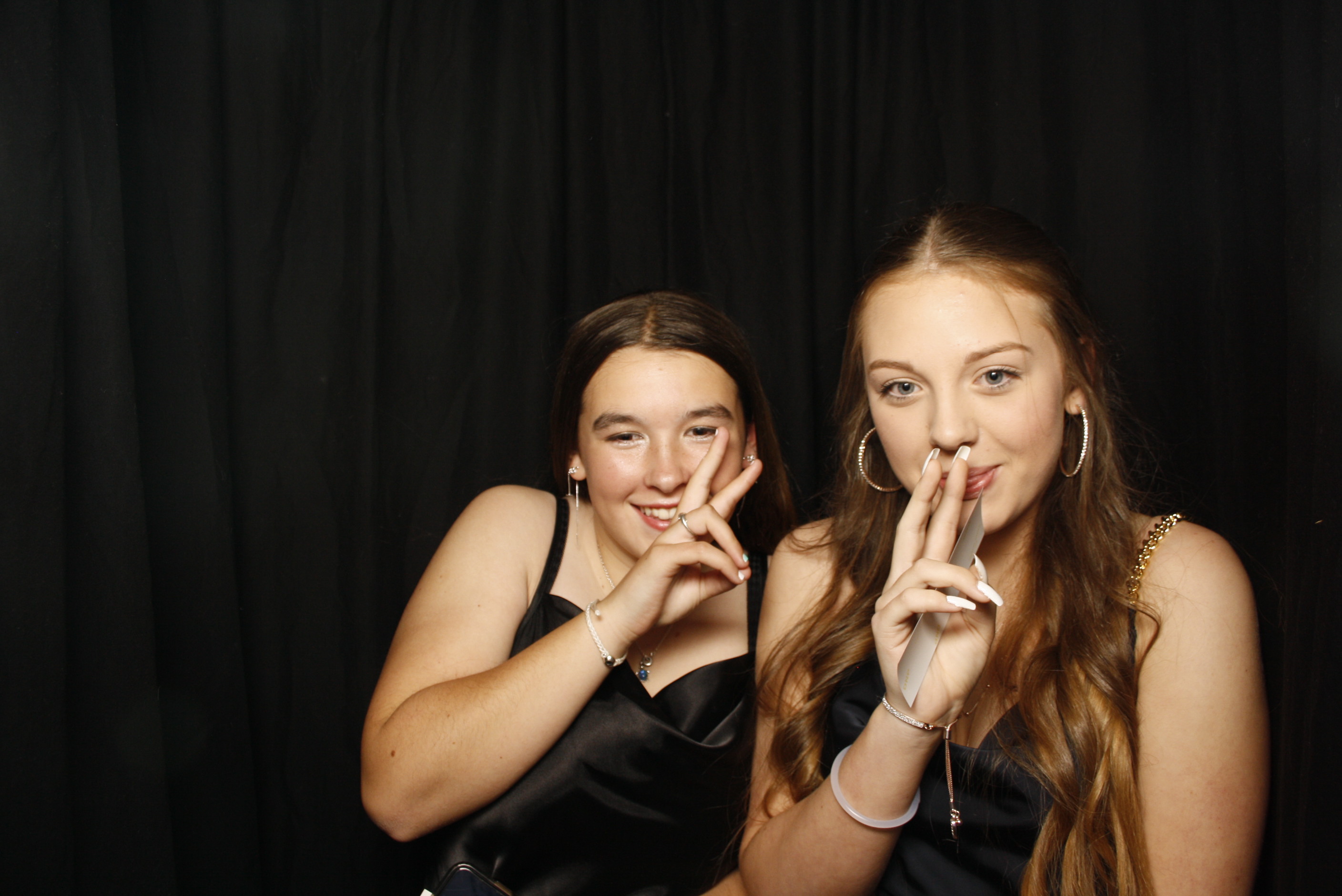 Waikanae School Leavers Dinner 2023 | View more photos from the event at wgtngallery.classicphotobooths.co.nz/u/wgtncpbgallery/Waikanae-School-Leavers-Dinner-2023