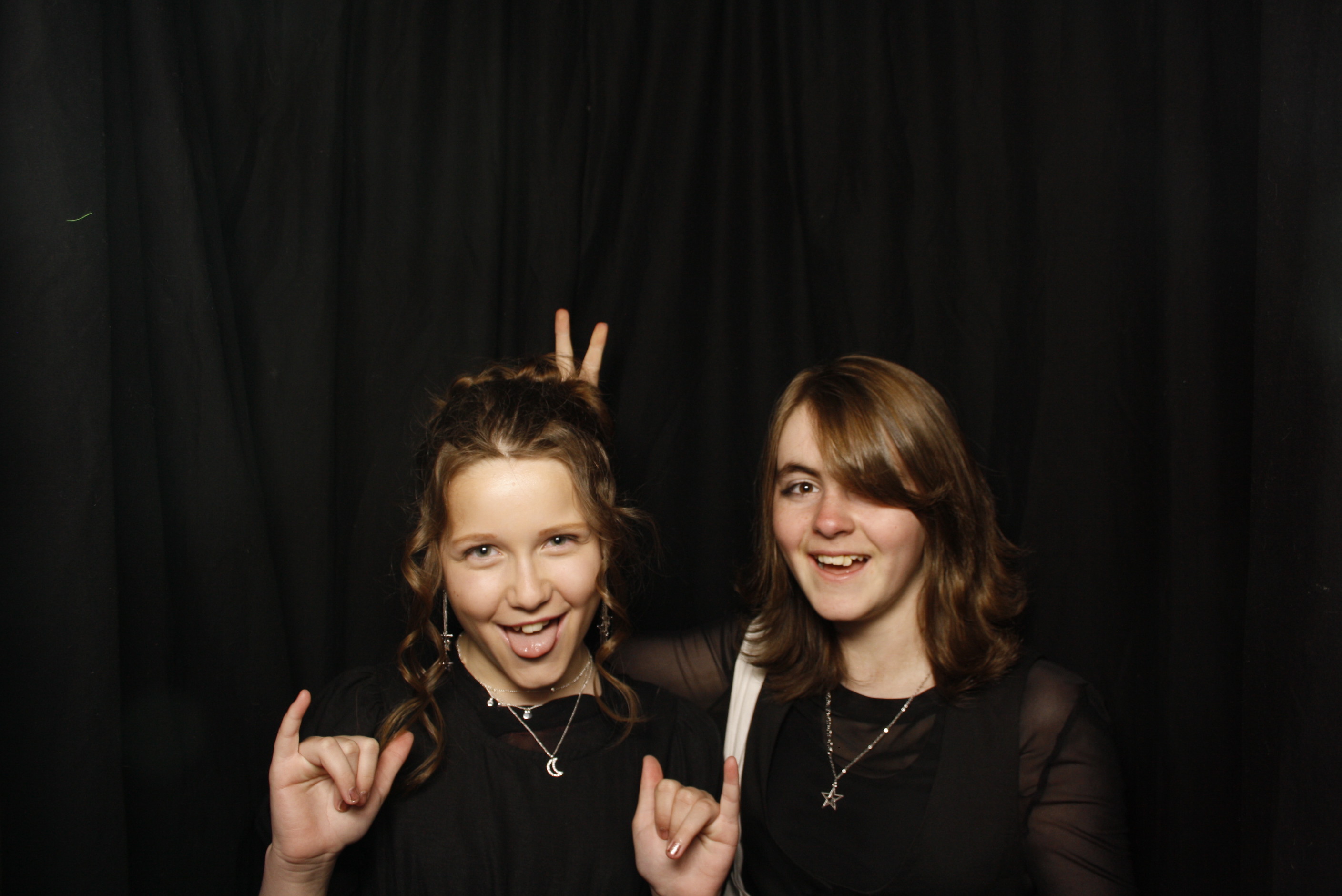 Waikanae School Leavers Dinner 2023 | View more photos from the event at wgtngallery.classicphotobooths.co.nz/u/wgtncpbgallery/Waikanae-School-Leavers-Dinner-2023