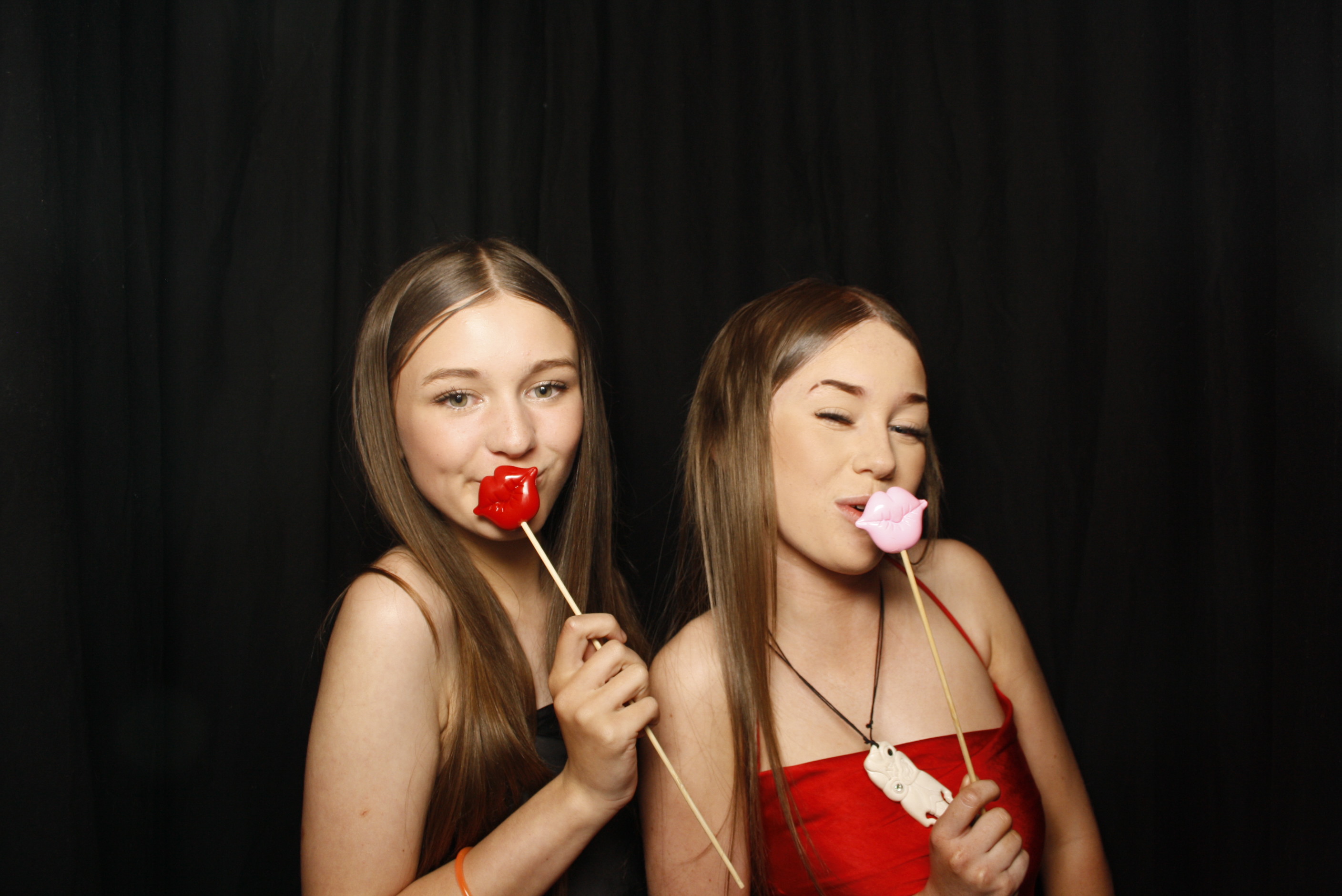 Waikanae School Leavers Dinner 2023 | View more photos from the event at wgtngallery.classicphotobooths.co.nz/u/wgtncpbgallery/Waikanae-School-Leavers-Dinner-2023