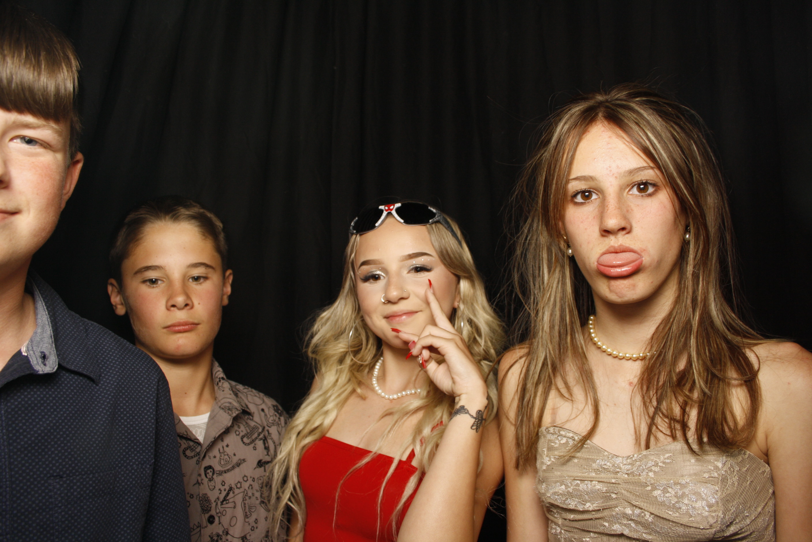 Waikanae School Leavers Dinner 2023 | View more photos from the event at wgtngallery.classicphotobooths.co.nz/u/wgtncpbgallery/Waikanae-School-Leavers-Dinner-2023