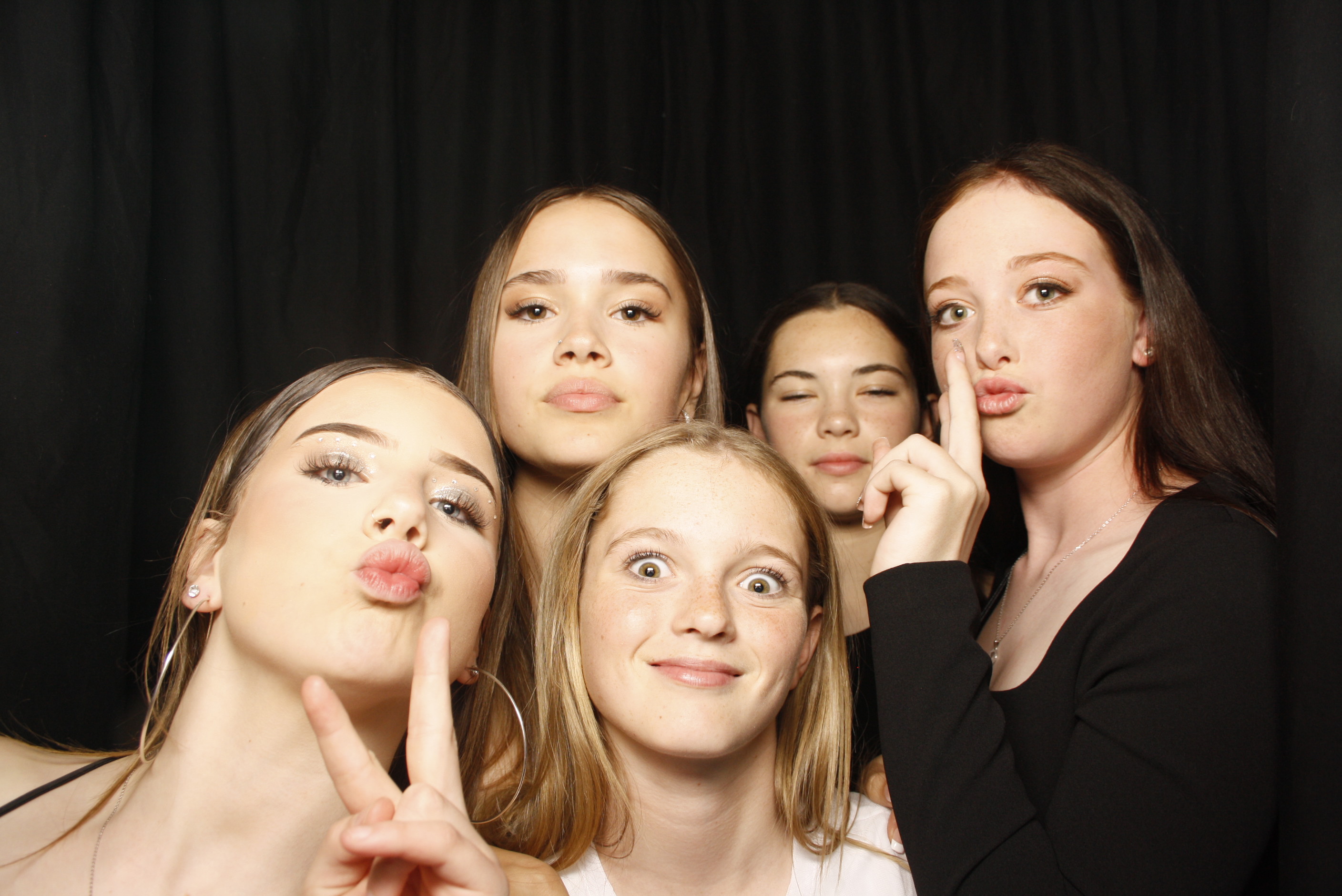 Waikanae School Leavers Dinner 2023 | View more photos from the event at wgtngallery.classicphotobooths.co.nz/u/wgtncpbgallery/Waikanae-School-Leavers-Dinner-2023