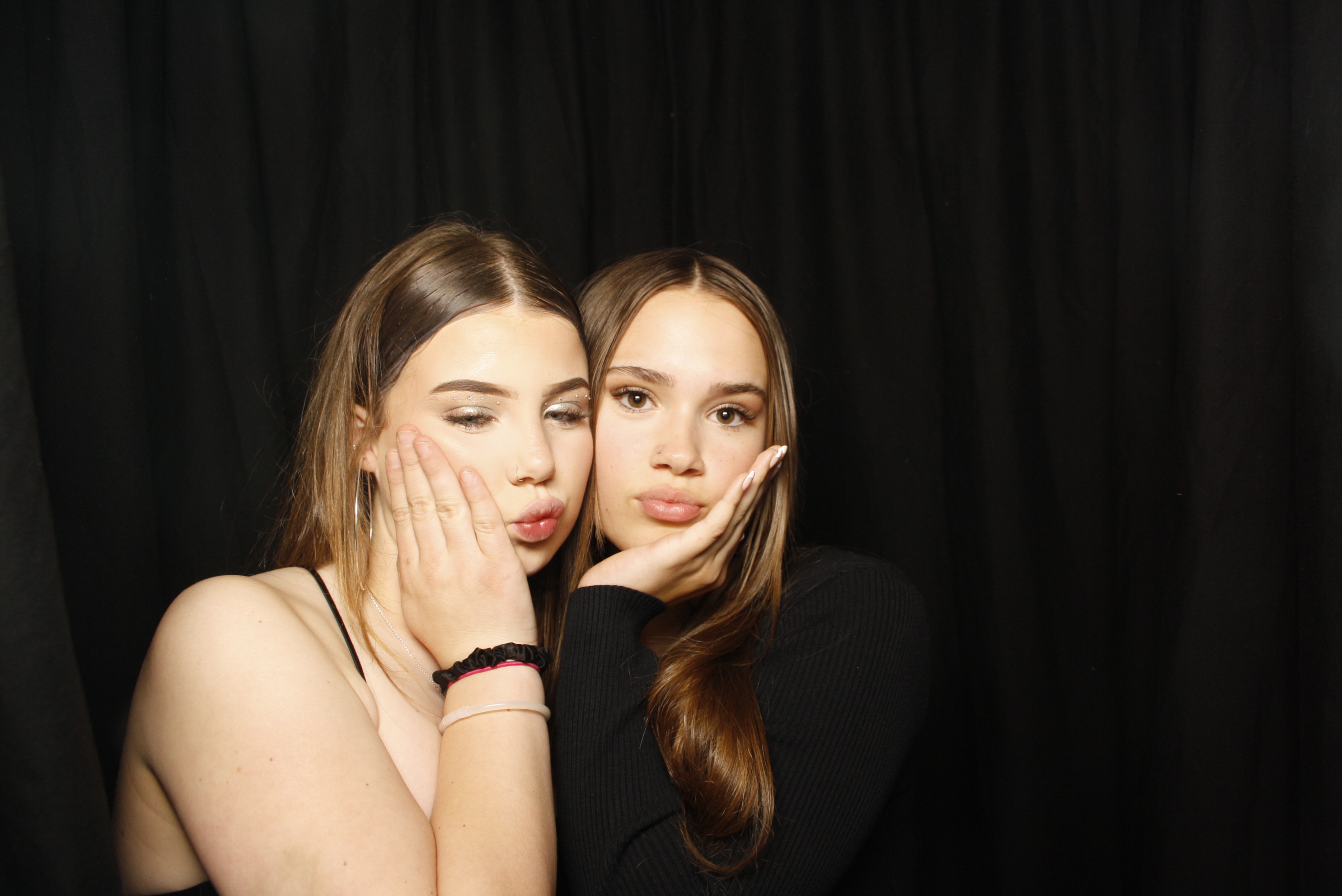 Waikanae School Leavers Dinner 2023 | View more photos from the event at wgtngallery.classicphotobooths.co.nz/u/wgtncpbgallery/Waikanae-School-Leavers-Dinner-2023