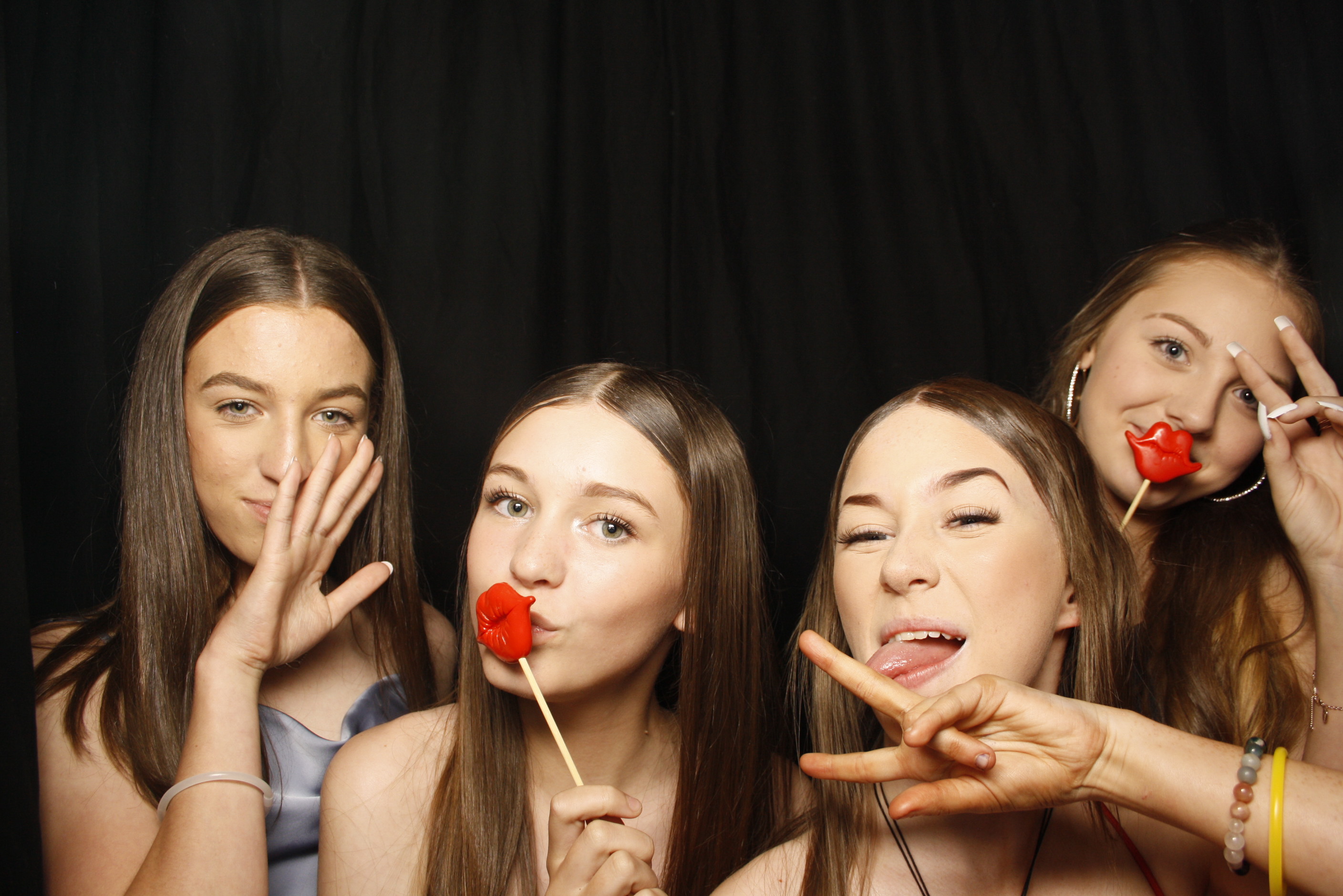 Waikanae School Leavers Dinner 2023 | View more photos from the event at wgtngallery.classicphotobooths.co.nz/u/wgtncpbgallery/Waikanae-School-Leavers-Dinner-2023