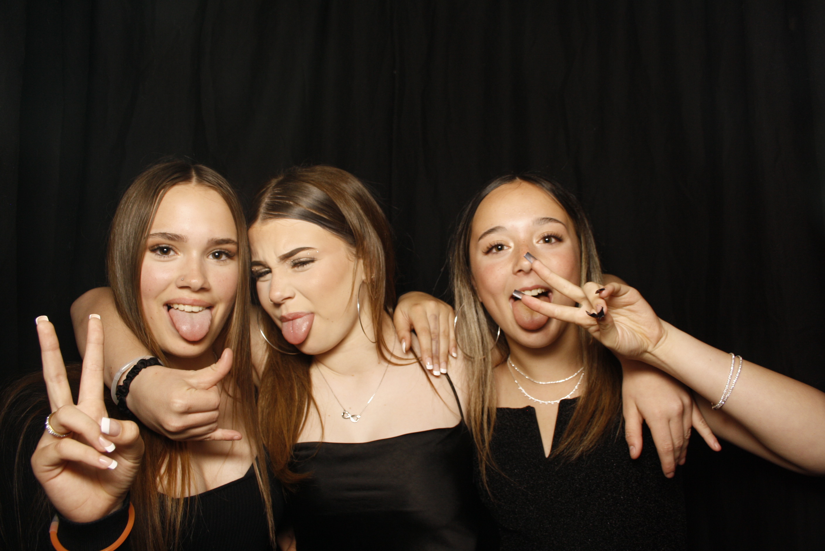 Waikanae School Leavers Dinner 2023 | View more photos from the event at wgtngallery.classicphotobooths.co.nz/u/wgtncpbgallery/Waikanae-School-Leavers-Dinner-2023