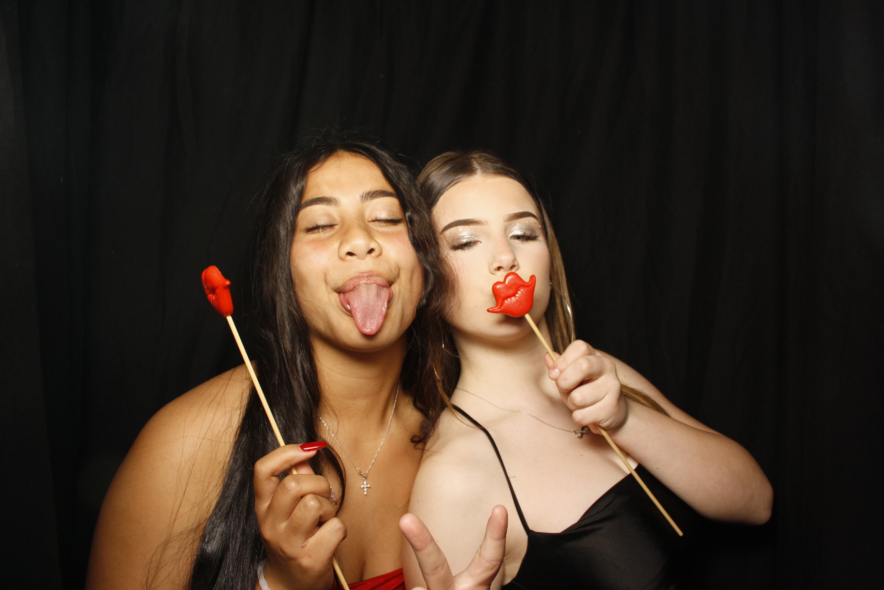 Waikanae School Leavers Dinner 2023 | View more photos from the event at wgtngallery.classicphotobooths.co.nz/u/wgtncpbgallery/Waikanae-School-Leavers-Dinner-2023