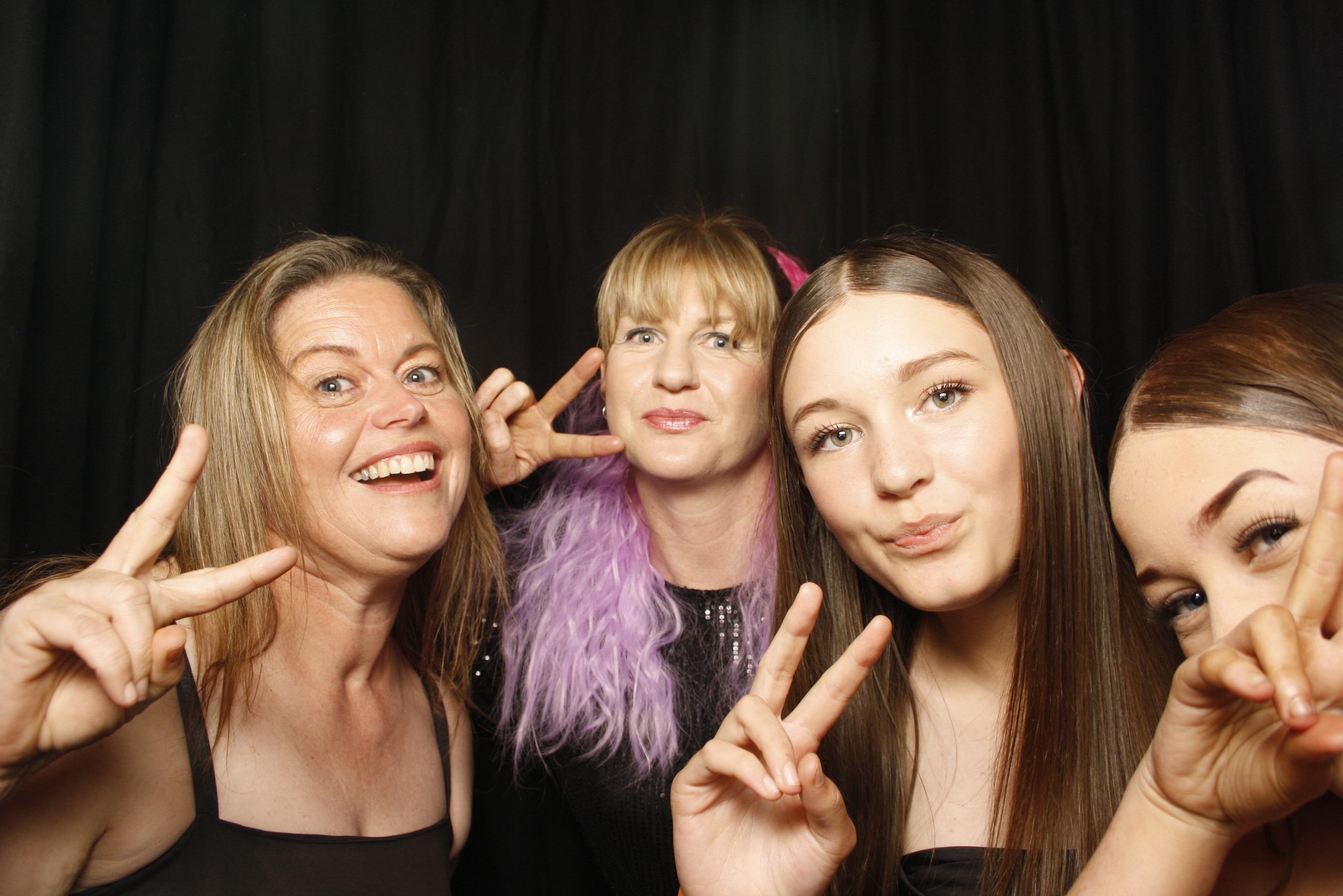 Waikanae School Leavers Dinner 2023 | View more photos from the event at wgtngallery.classicphotobooths.co.nz/u/wgtncpbgallery/Waikanae-School-Leavers-Dinner-2023