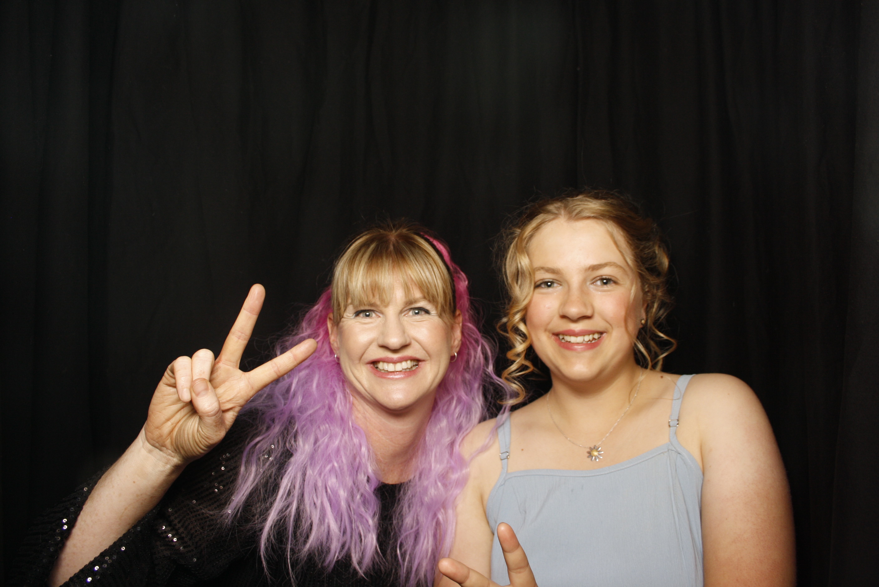 Waikanae School Leavers Dinner 2023 | View more photos from the event at wgtngallery.classicphotobooths.co.nz/u/wgtncpbgallery/Waikanae-School-Leavers-Dinner-2023