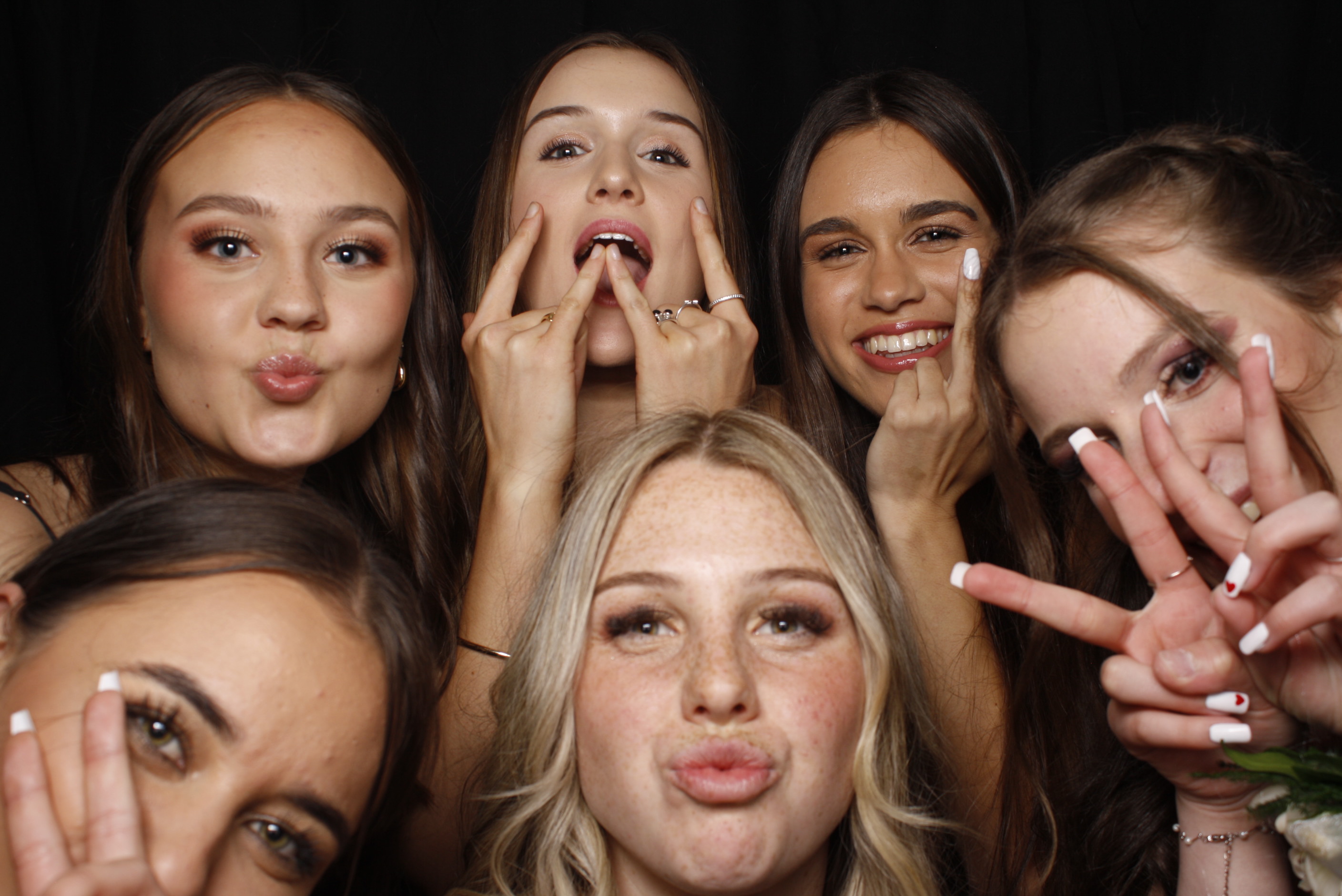 Whitby Senior Ball 2023 | View more photos from the event at wgtngallery.classicphotobooths.co.nz/u/wgtncpbgallery/Whitby-Senior-Ball-2023