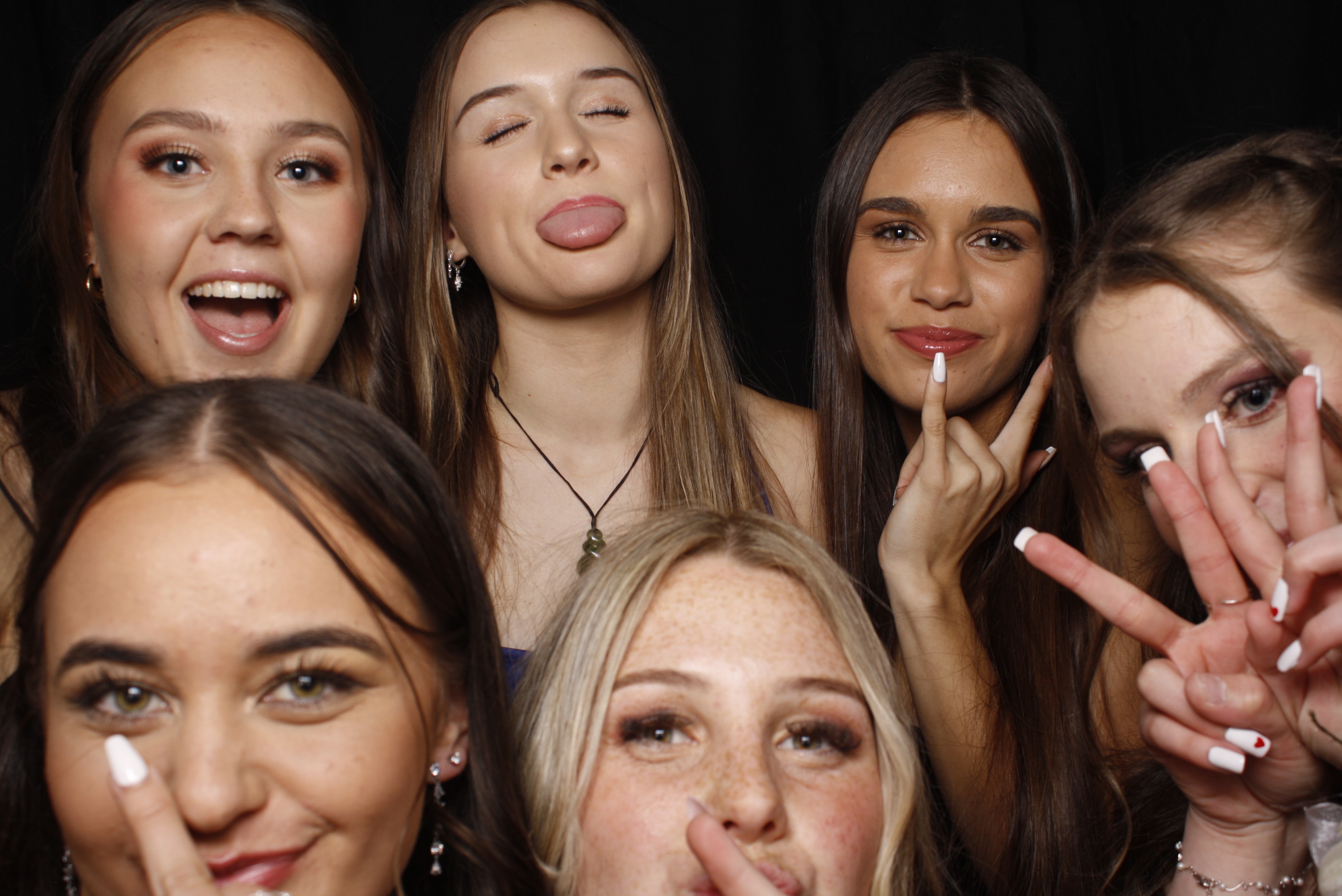 Whitby Senior Ball 2023 | View more photos from the event at wgtngallery.classicphotobooths.co.nz/u/wgtncpbgallery/Whitby-Senior-Ball-2023