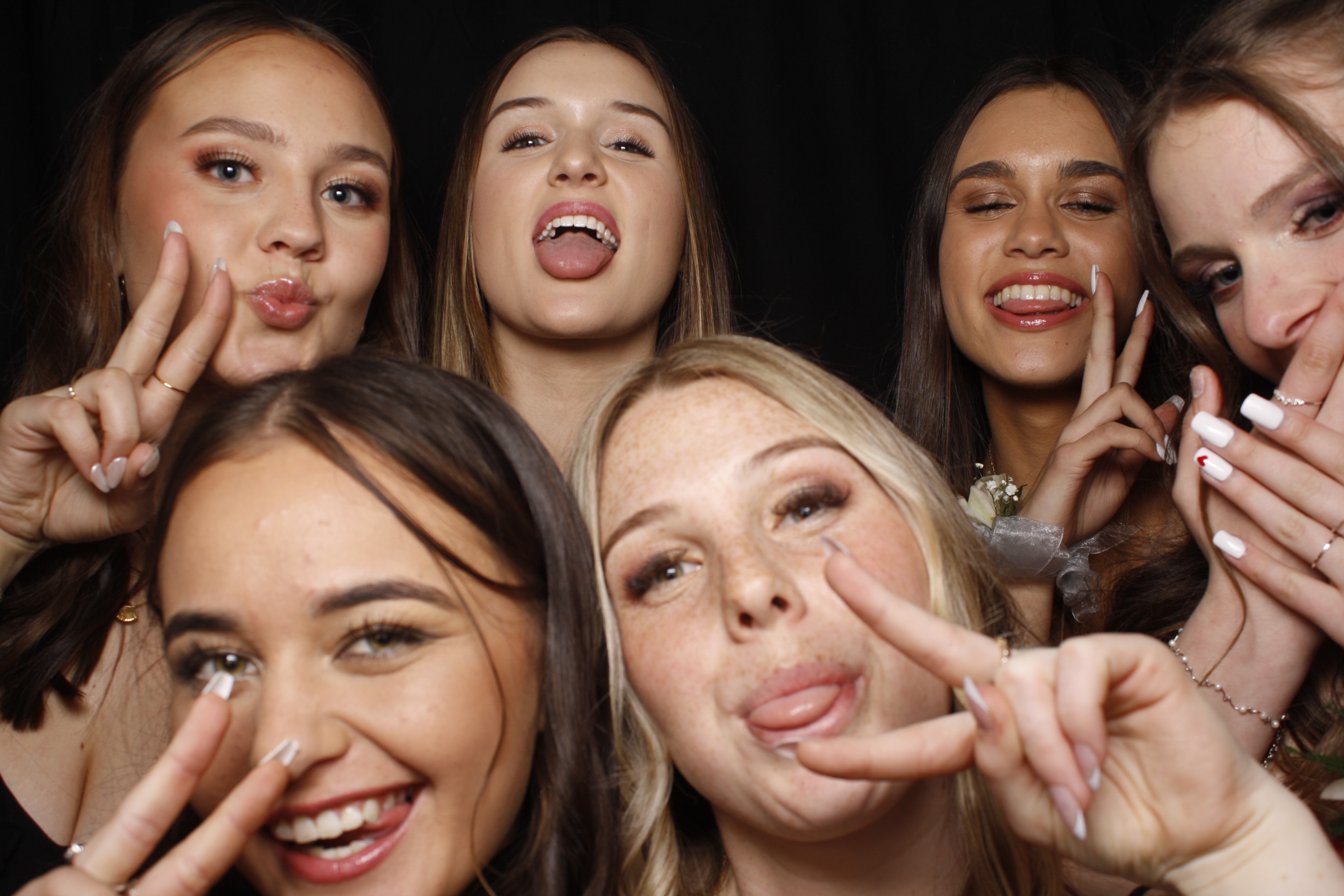 Whitby Senior Ball 2023 | View more photos from the event at wgtngallery.classicphotobooths.co.nz/u/wgtncpbgallery/Whitby-Senior-Ball-2023