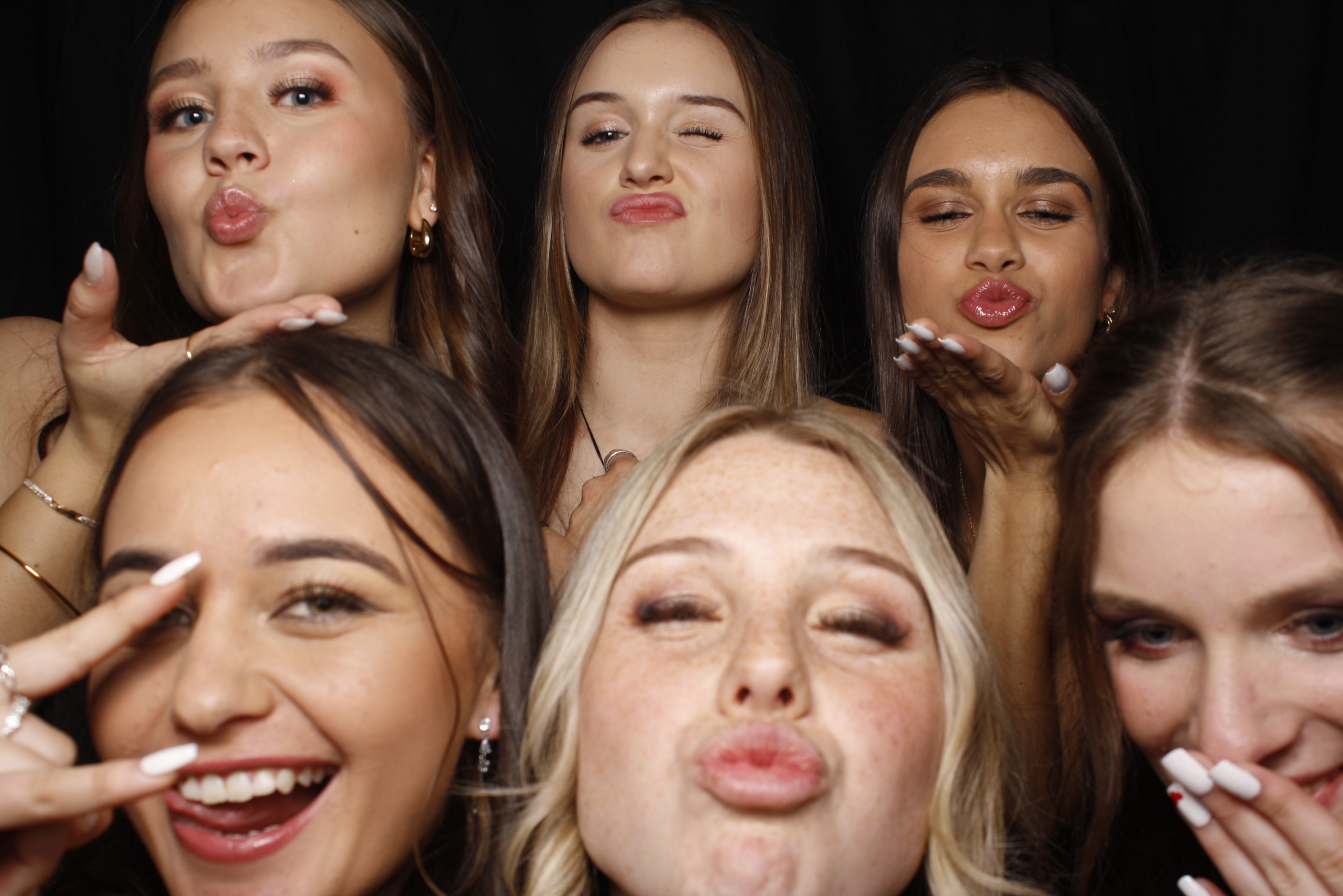 Whitby Senior Ball 2023 | View more photos from the event at wgtngallery.classicphotobooths.co.nz/u/wgtncpbgallery/Whitby-Senior-Ball-2023