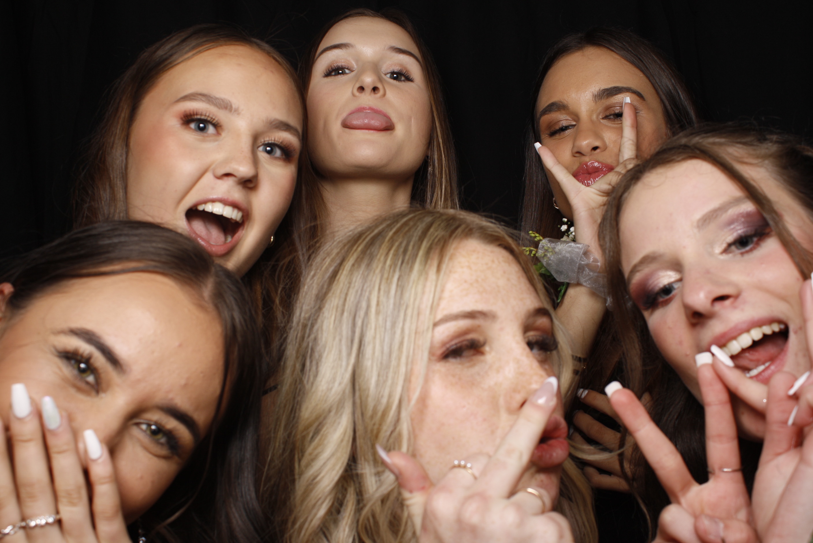 Whitby Senior Ball 2023 | View more photos from the event at wgtngallery.classicphotobooths.co.nz/u/wgtncpbgallery/Whitby-Senior-Ball-2023