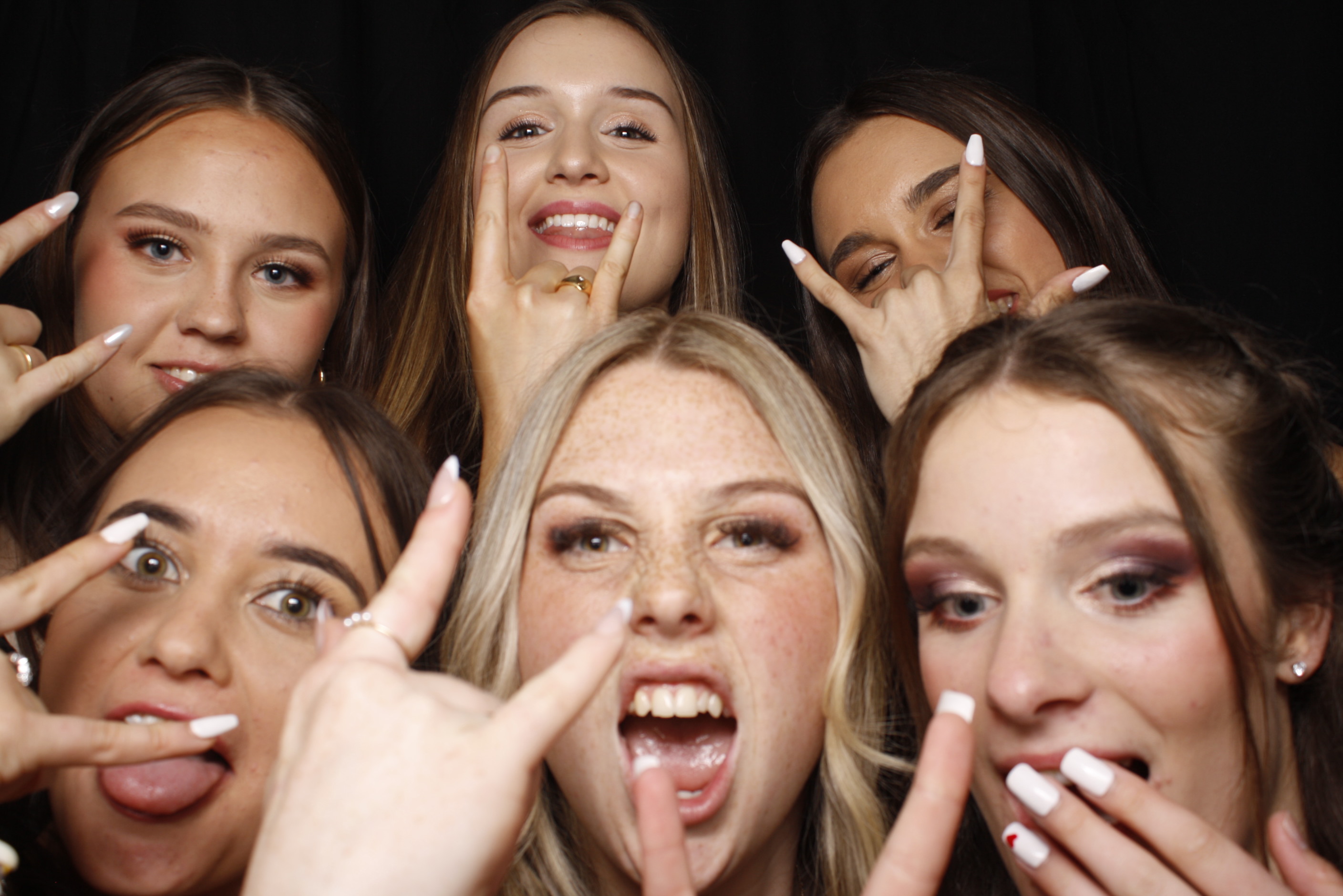 Whitby Senior Ball 2023 | View more photos from the event at wgtngallery.classicphotobooths.co.nz/u/wgtncpbgallery/Whitby-Senior-Ball-2023