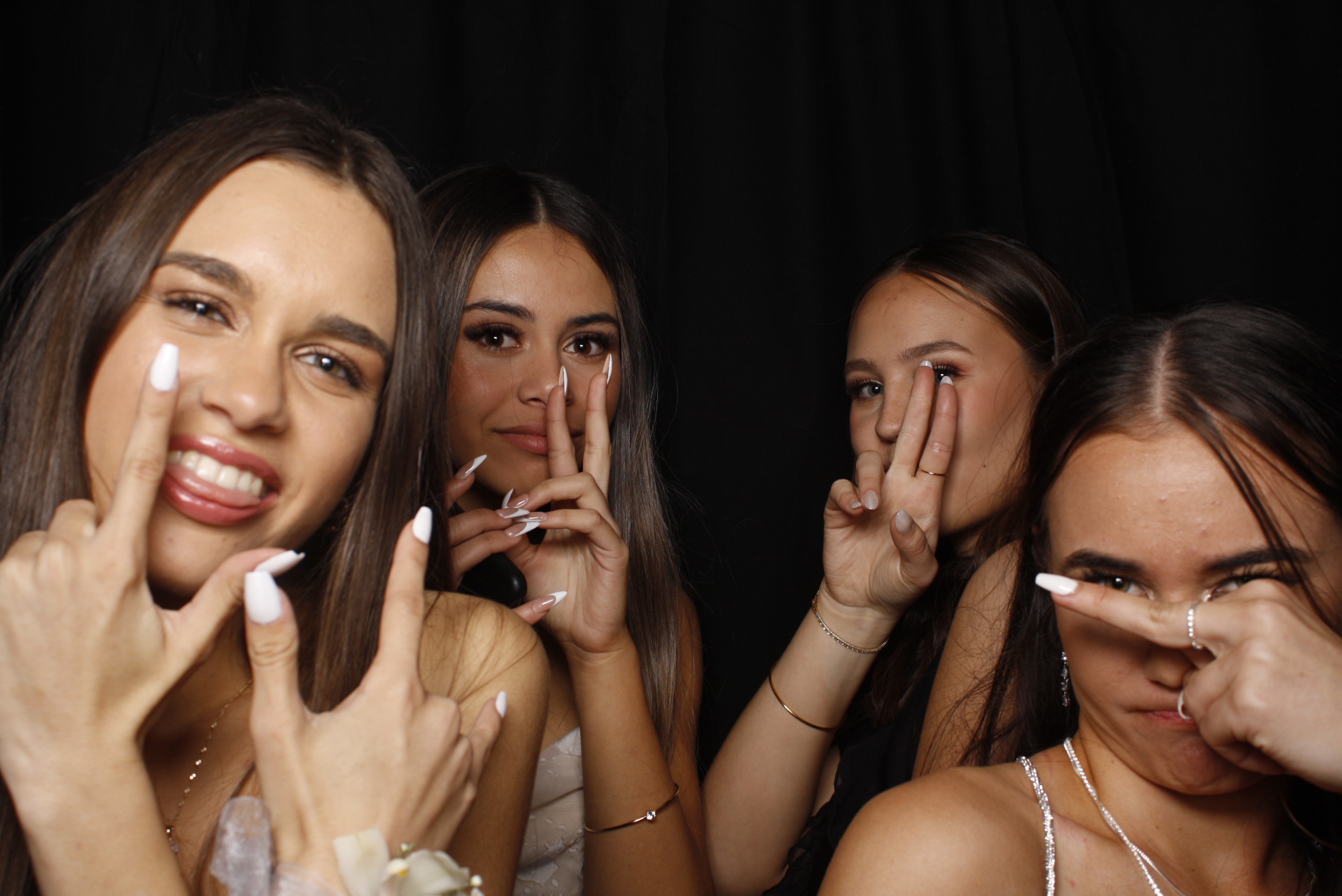 Whitby Senior Ball 2023 | View more photos from the event at wgtngallery.classicphotobooths.co.nz/u/wgtncpbgallery/Whitby-Senior-Ball-2023