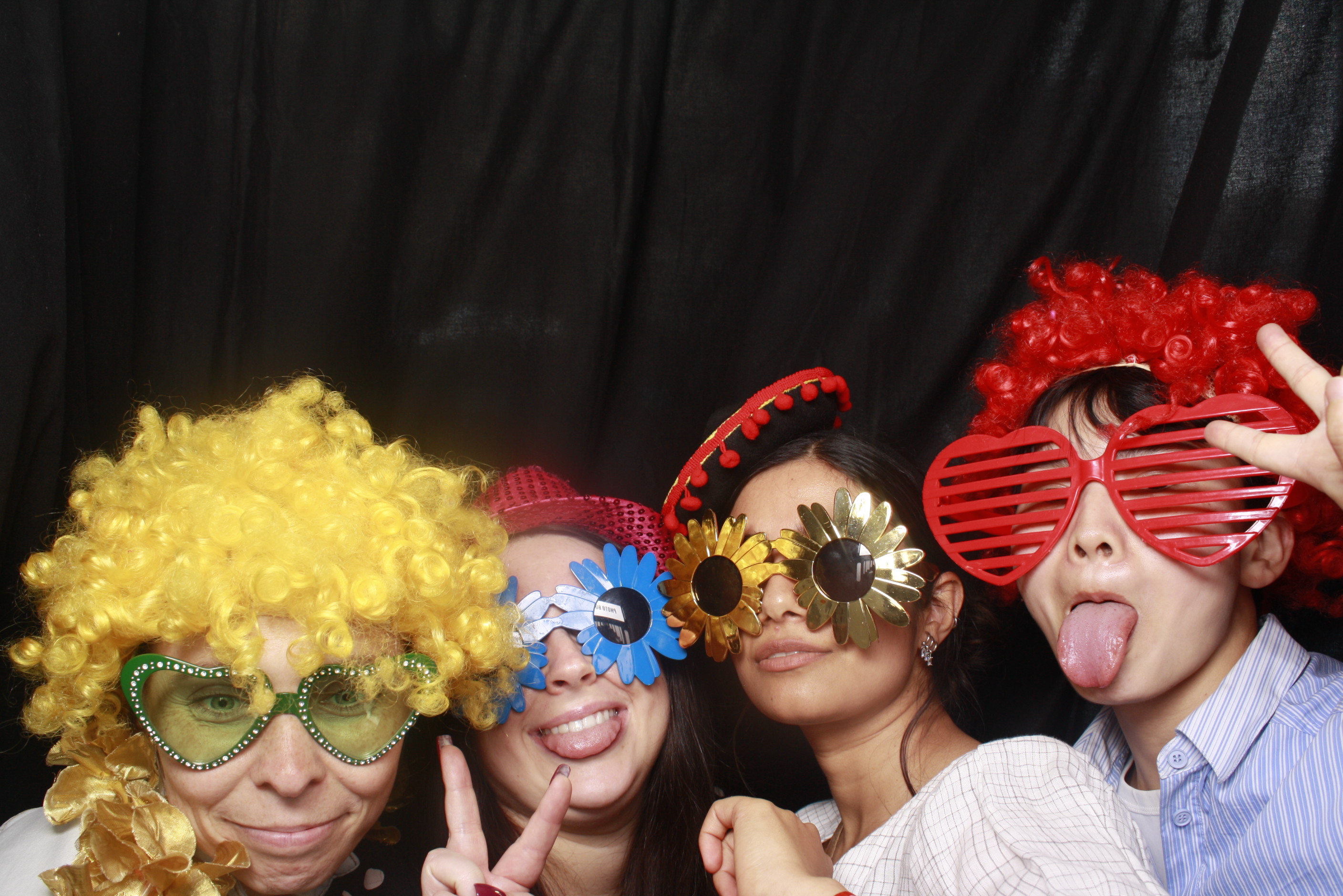 A Chorus Christmas 2024 | View more photos from the event at wgtngallery.classicphotobooths.co.nz/u/wgtncpbgallery/A-Chorus-Christmas-2024