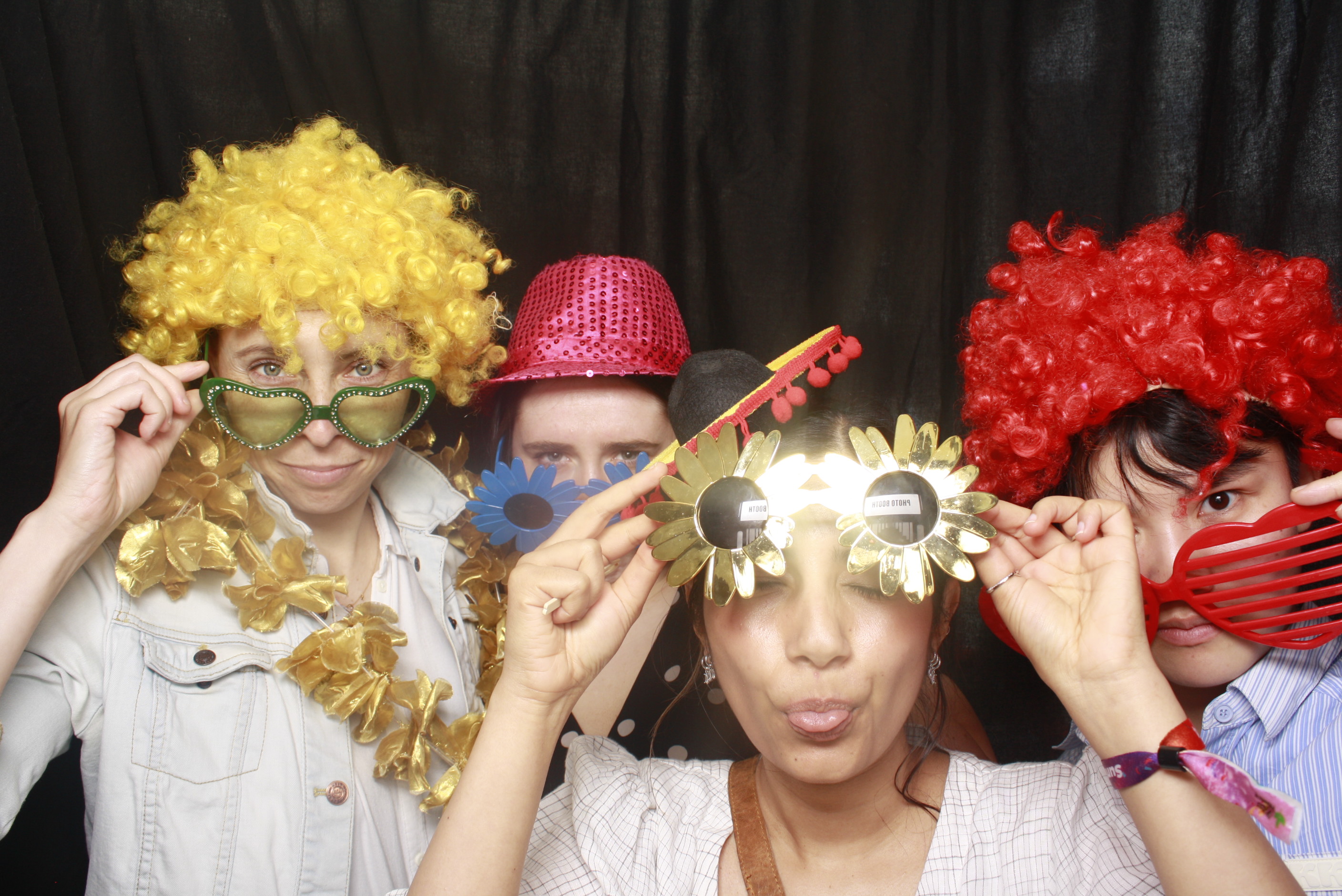 A Chorus Christmas 2024 | View more photos from the event at wgtngallery.classicphotobooths.co.nz/u/wgtncpbgallery/A-Chorus-Christmas-2024