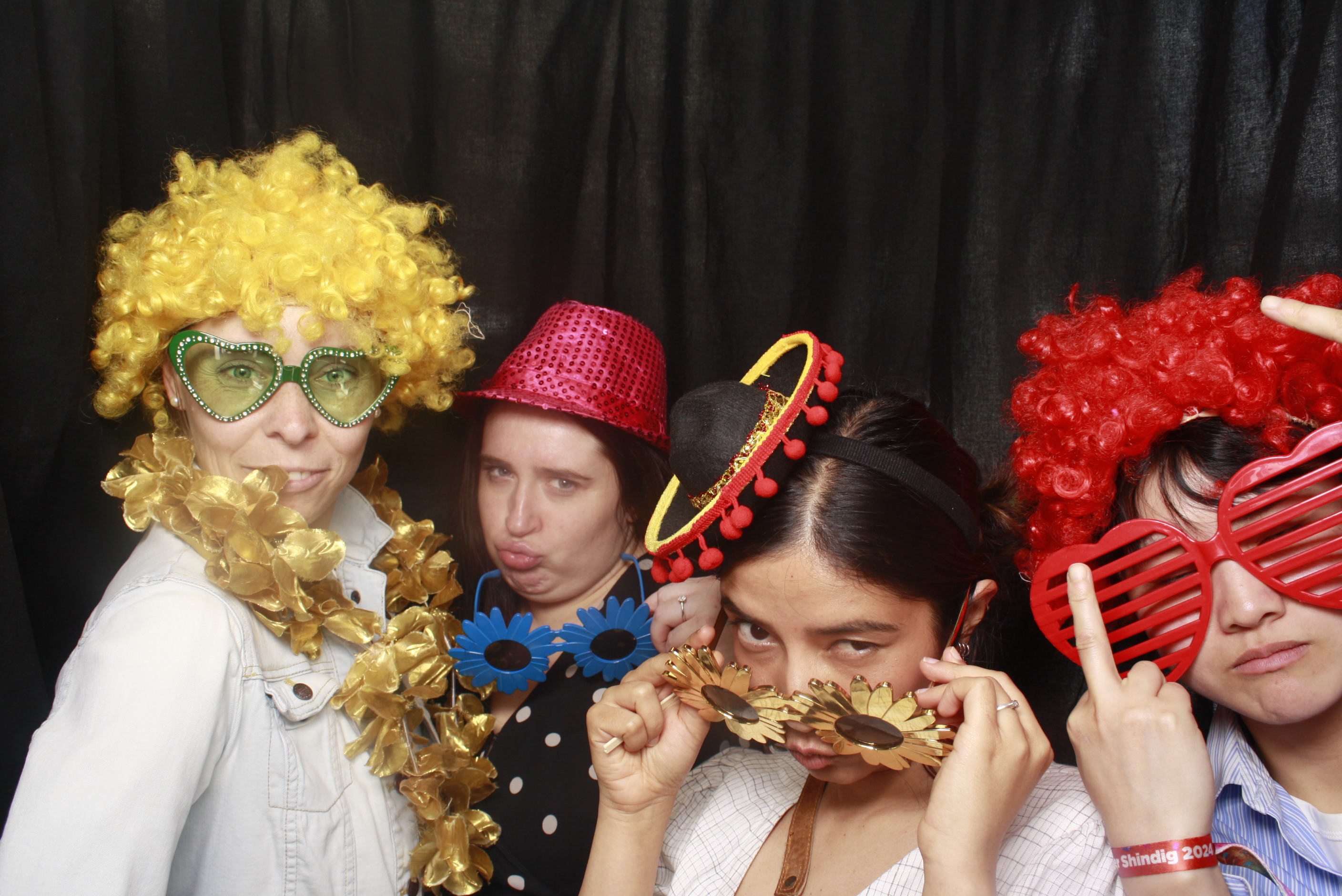 A Chorus Christmas 2024 | View more photos from the event at wgtngallery.classicphotobooths.co.nz/u/wgtncpbgallery/A-Chorus-Christmas-2024