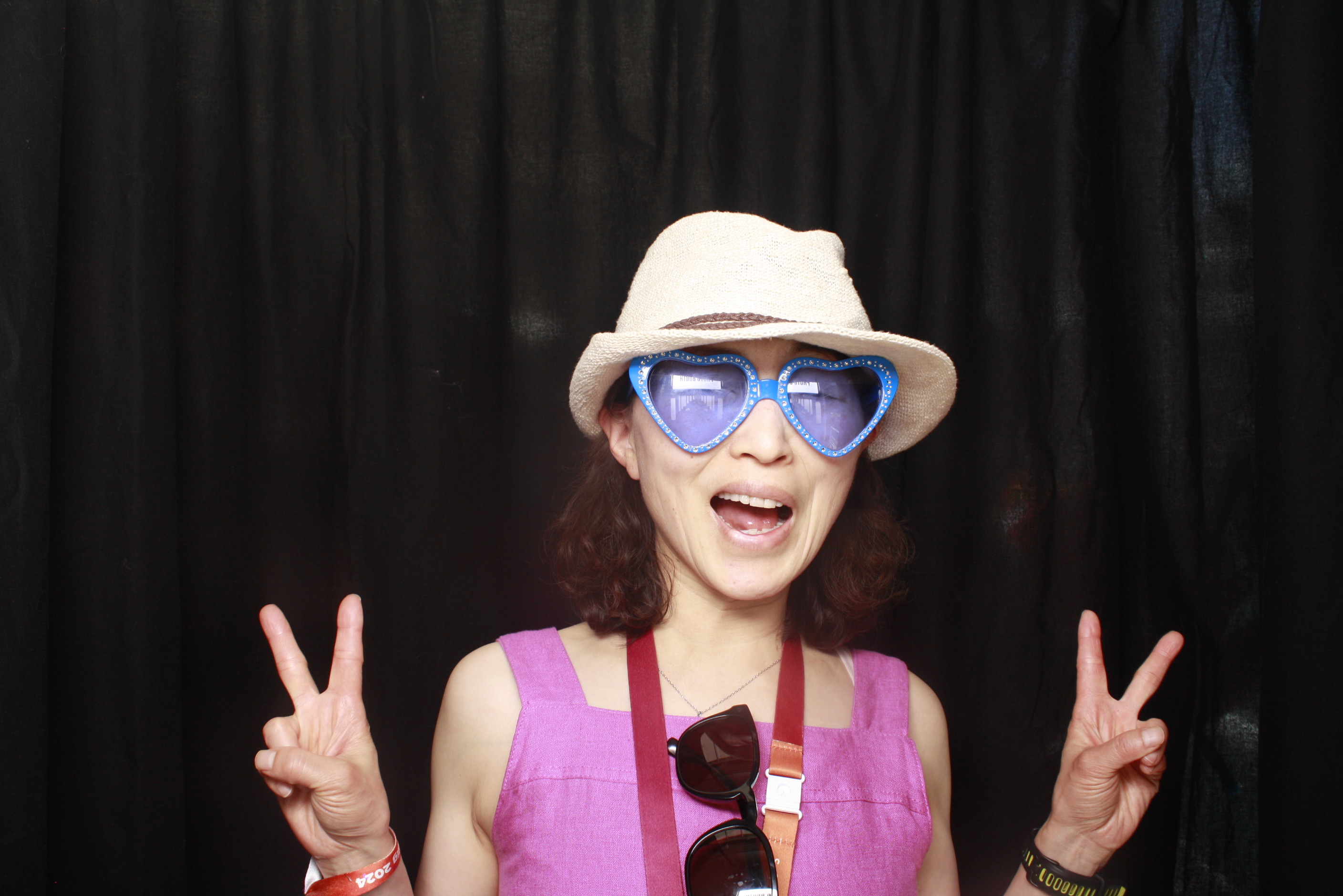 A Chorus Christmas 2024 | View more photos from the event at wgtngallery.classicphotobooths.co.nz/u/wgtncpbgallery/A-Chorus-Christmas-2024