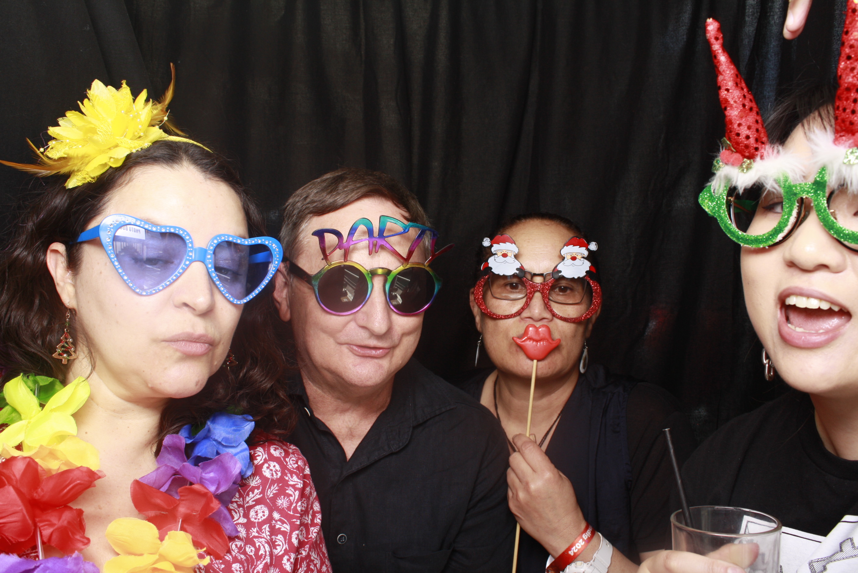 A Chorus Christmas 2024 | View more photos from the event at wgtngallery.classicphotobooths.co.nz/u/wgtncpbgallery/A-Chorus-Christmas-2024