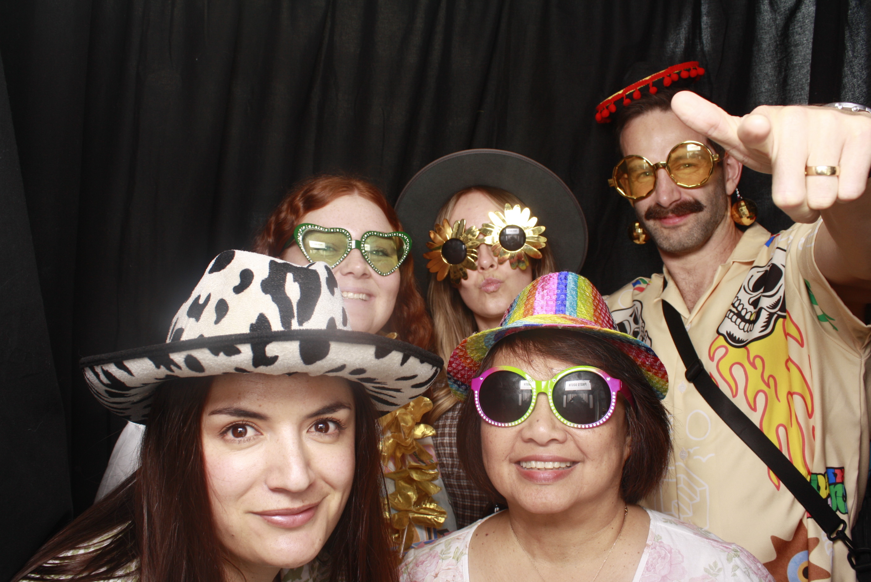 A Chorus Christmas 2024 | View more photos from the event at wgtngallery.classicphotobooths.co.nz/u/wgtncpbgallery/A-Chorus-Christmas-2024