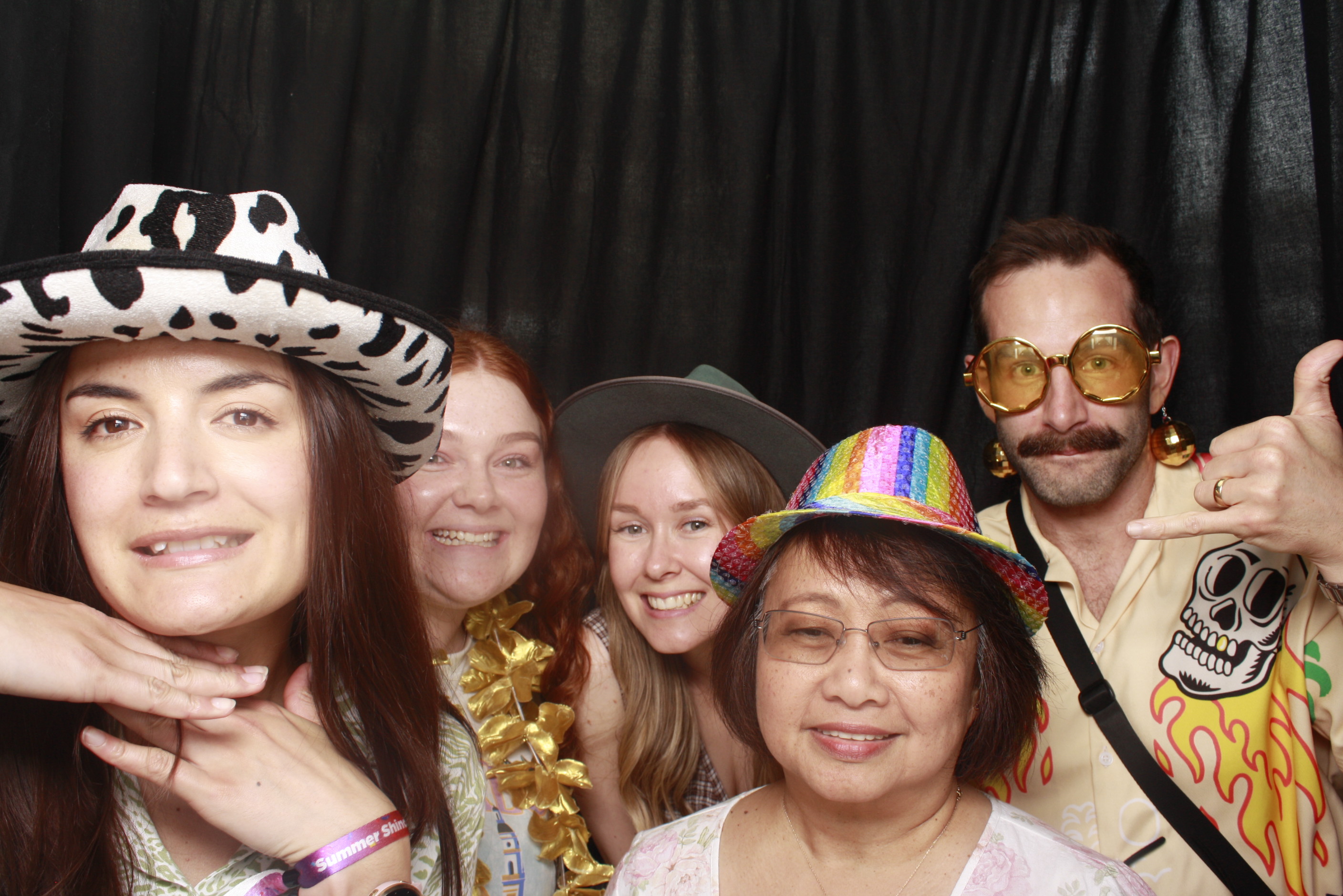 A Chorus Christmas 2024 | View more photos from the event at wgtngallery.classicphotobooths.co.nz/u/wgtncpbgallery/A-Chorus-Christmas-2024