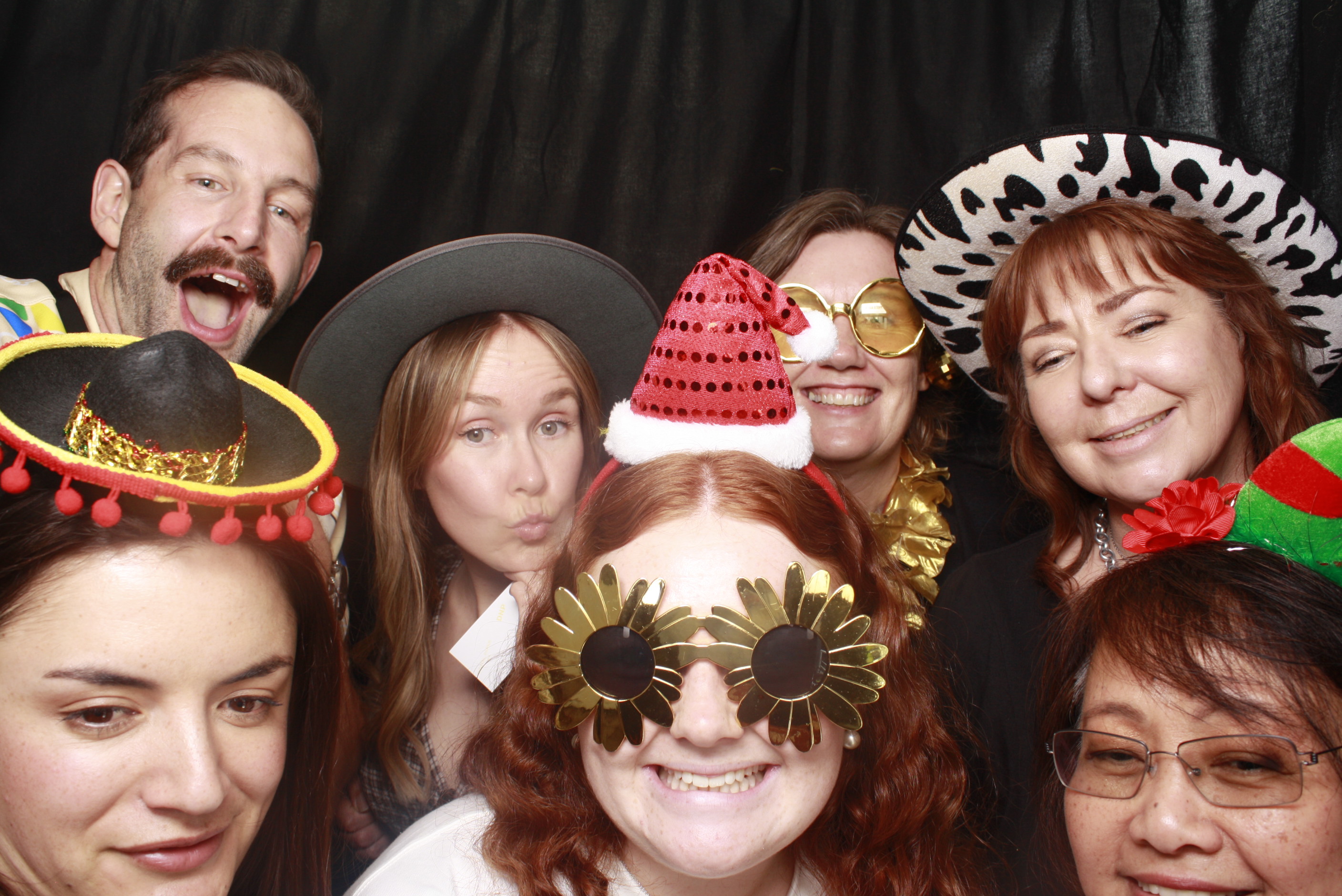 A Chorus Christmas 2024 | View more photos from the event at wgtngallery.classicphotobooths.co.nz/u/wgtncpbgallery/A-Chorus-Christmas-2024