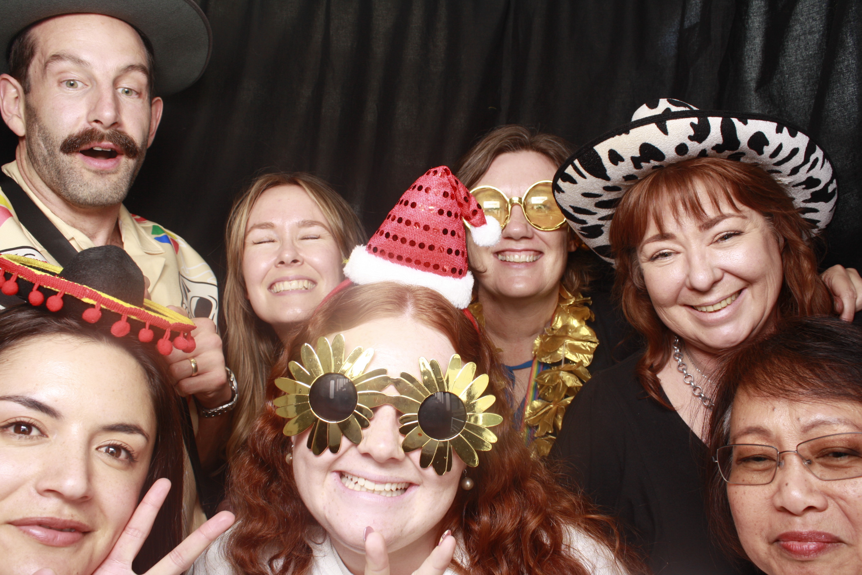 A Chorus Christmas 2024 | View more photos from the event at wgtngallery.classicphotobooths.co.nz/u/wgtncpbgallery/A-Chorus-Christmas-2024