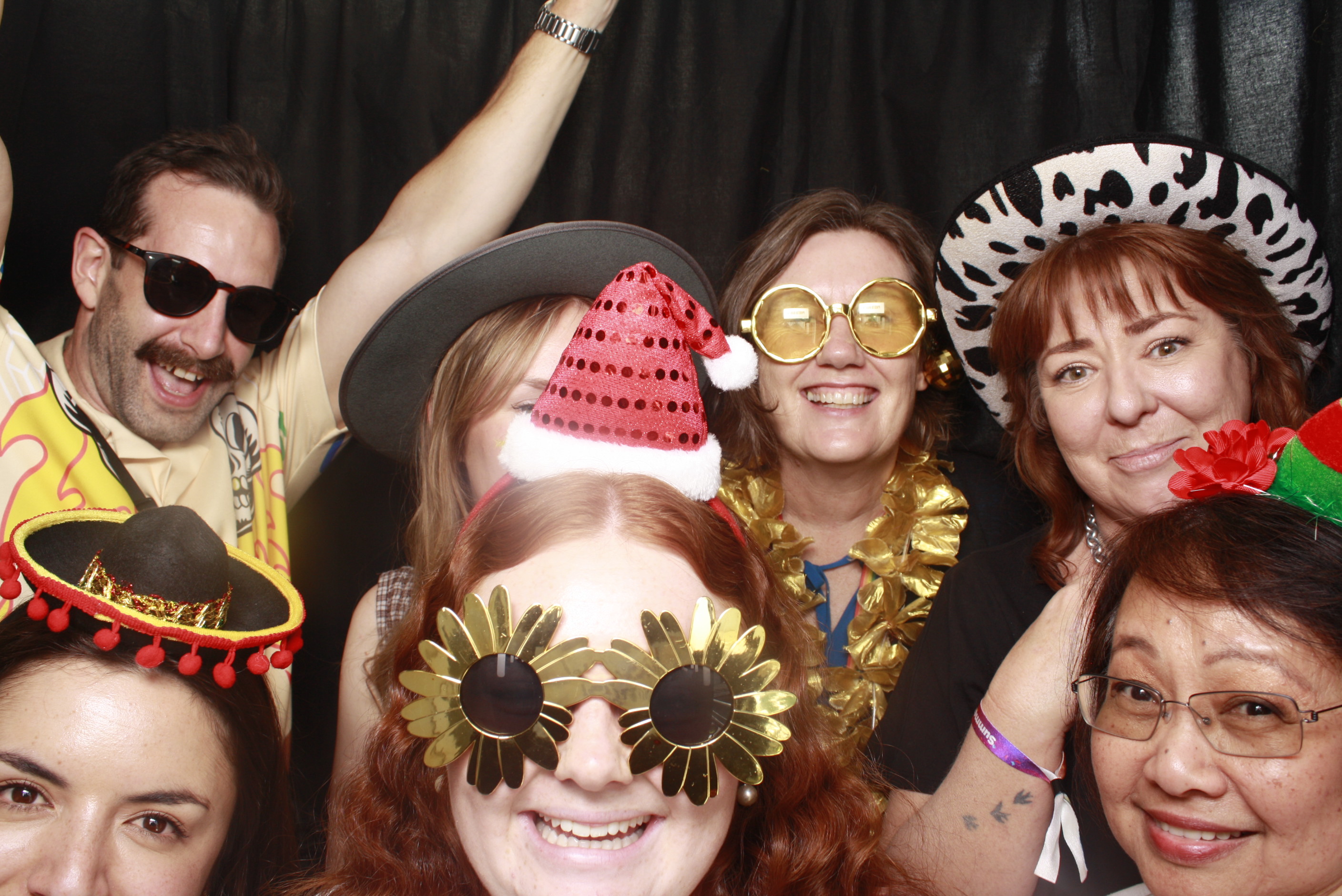 A Chorus Christmas 2024 | View more photos from the event at wgtngallery.classicphotobooths.co.nz/u/wgtncpbgallery/A-Chorus-Christmas-2024