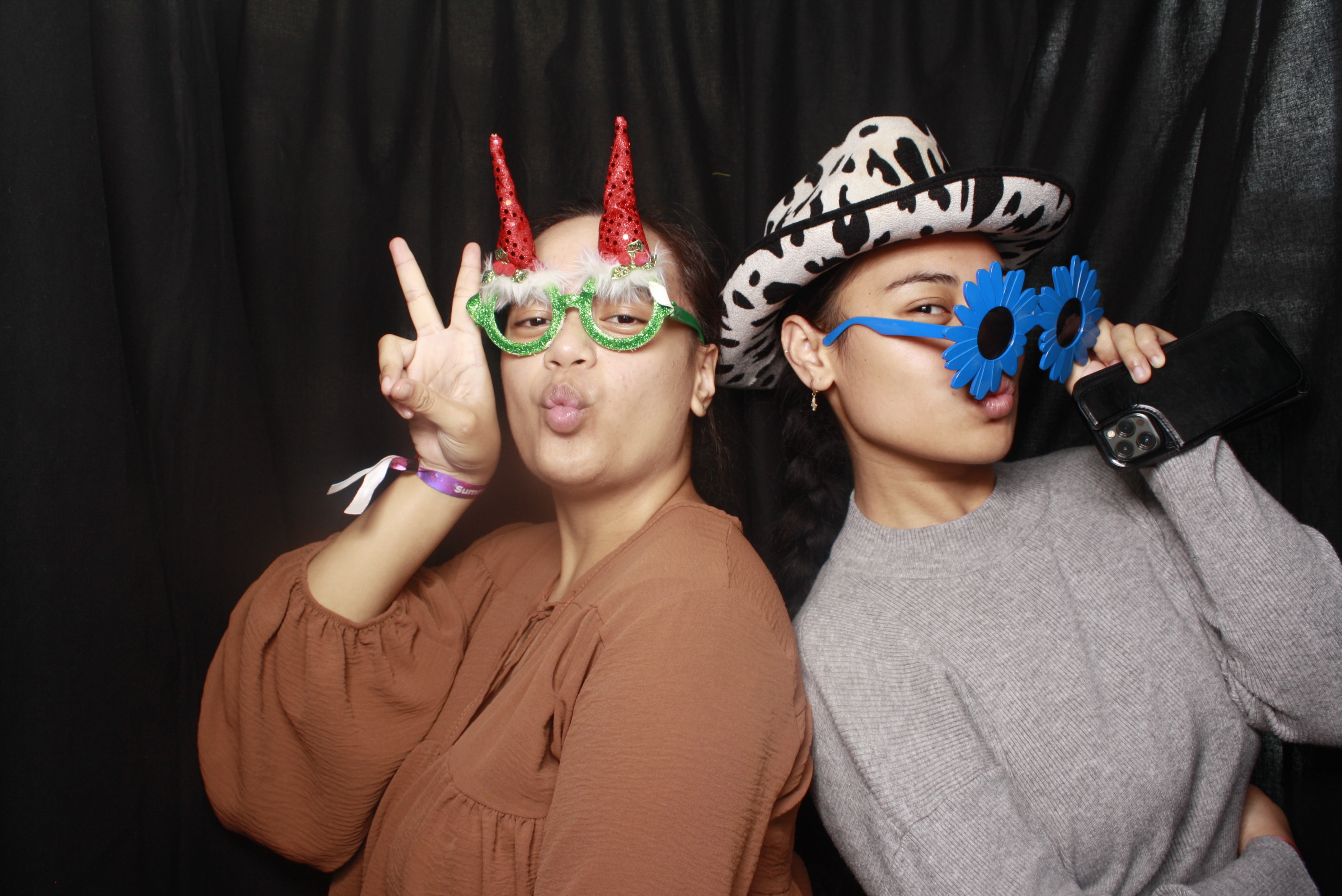 A Chorus Christmas 2024 | View more photos from the event at wgtngallery.classicphotobooths.co.nz/u/wgtncpbgallery/A-Chorus-Christmas-2024