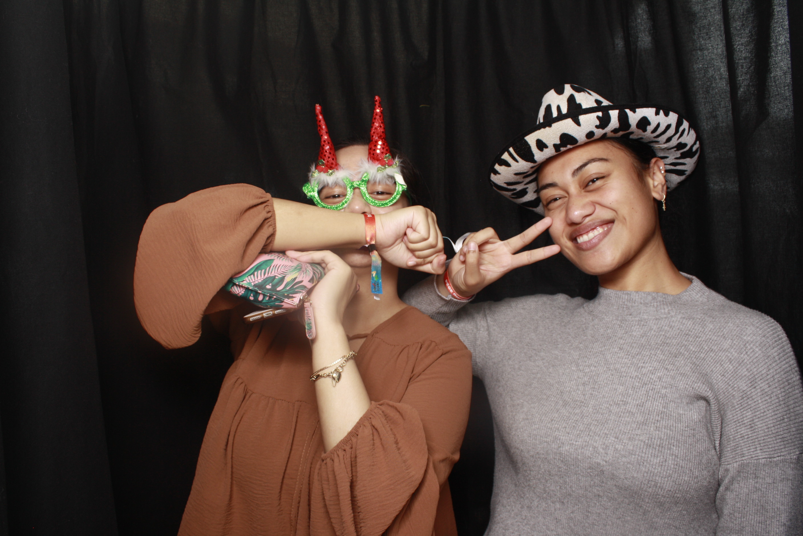 A Chorus Christmas 2024 | View more photos from the event at wgtngallery.classicphotobooths.co.nz/u/wgtncpbgallery/A-Chorus-Christmas-2024