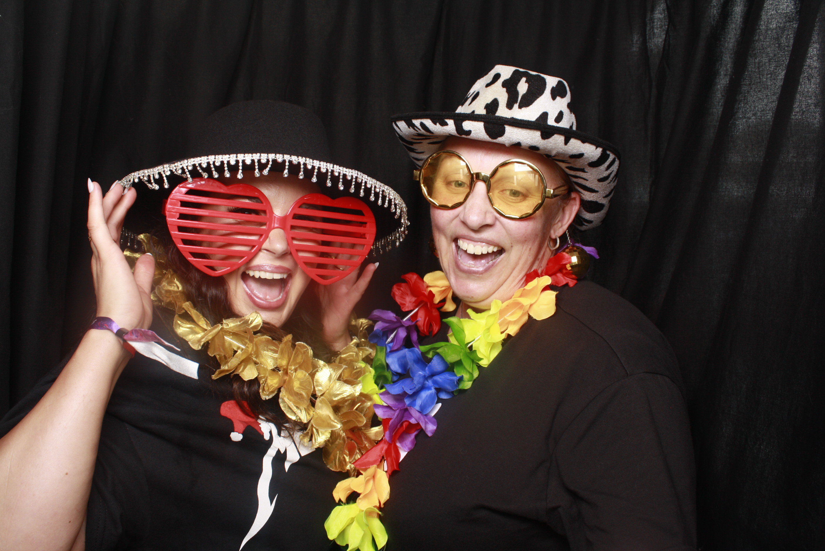 A Chorus Christmas 2024 | View more photos from the event at wgtngallery.classicphotobooths.co.nz/u/wgtncpbgallery/A-Chorus-Christmas-2024