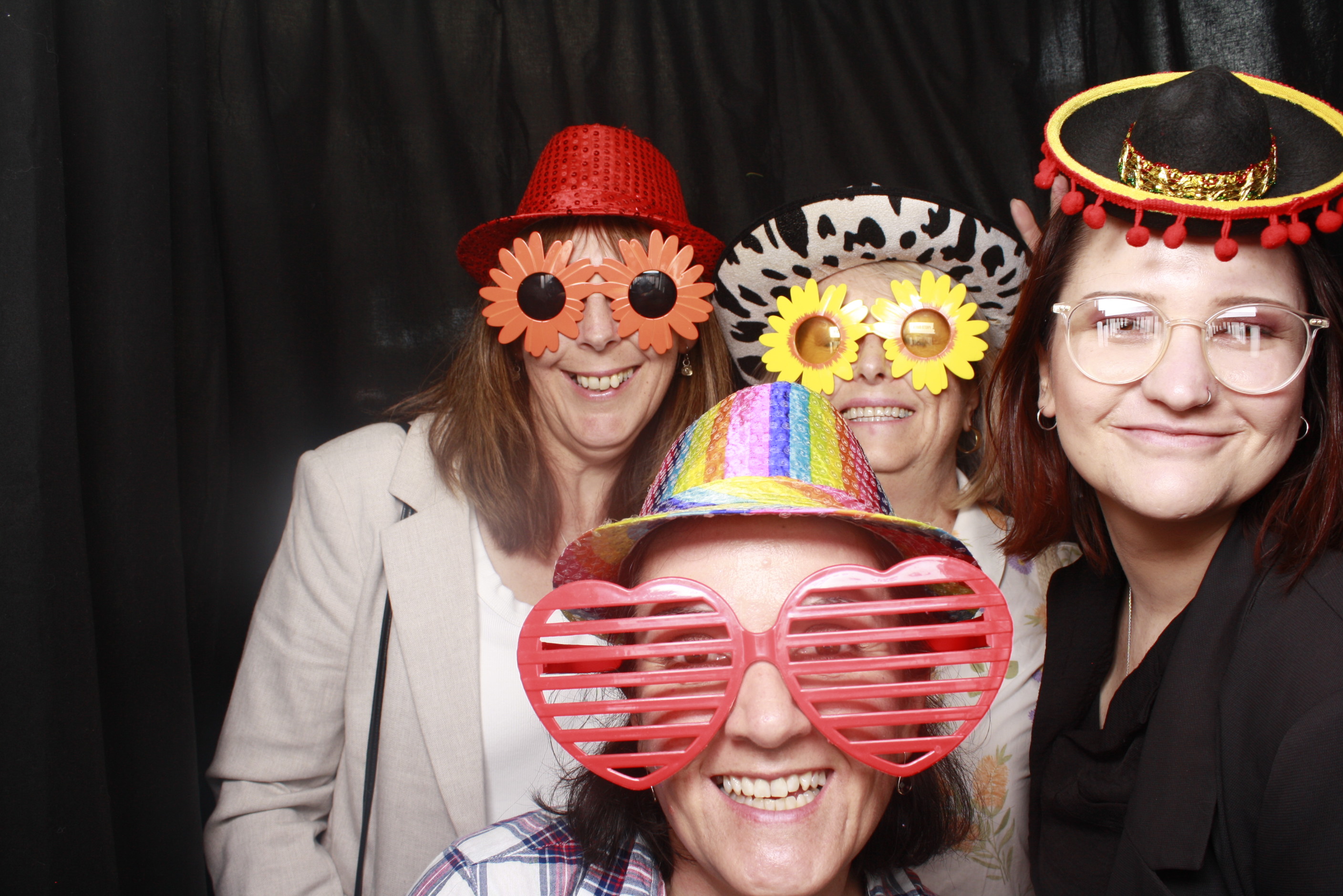 A Chorus Christmas 2024 | View more photos from the event at wgtngallery.classicphotobooths.co.nz/u/wgtncpbgallery/A-Chorus-Christmas-2024