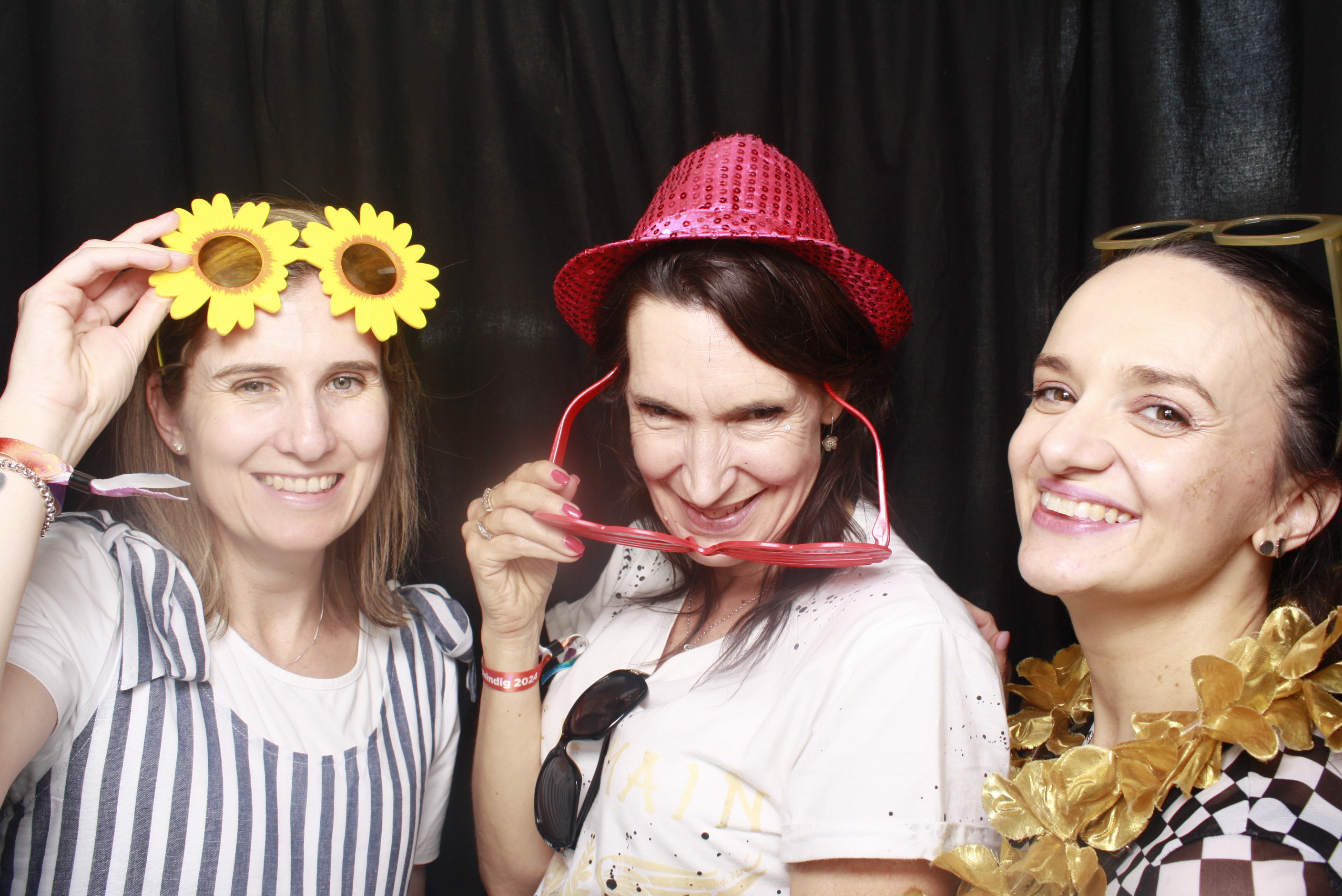 A Chorus Christmas 2024 | View more photos from the event at wgtngallery.classicphotobooths.co.nz/u/wgtncpbgallery/A-Chorus-Christmas-2024