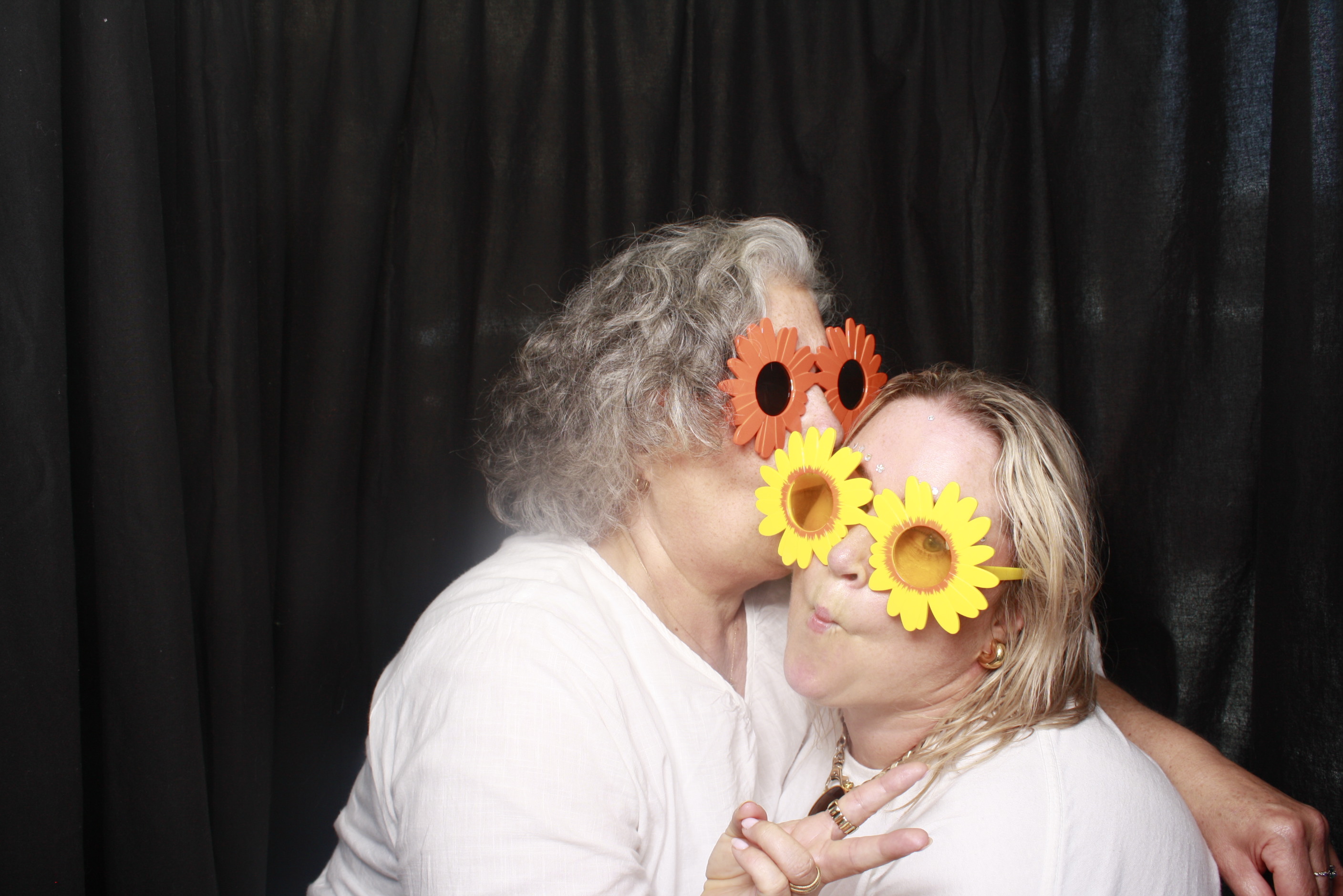 A Chorus Christmas 2024 | View more photos from the event at wgtngallery.classicphotobooths.co.nz/u/wgtncpbgallery/A-Chorus-Christmas-2024