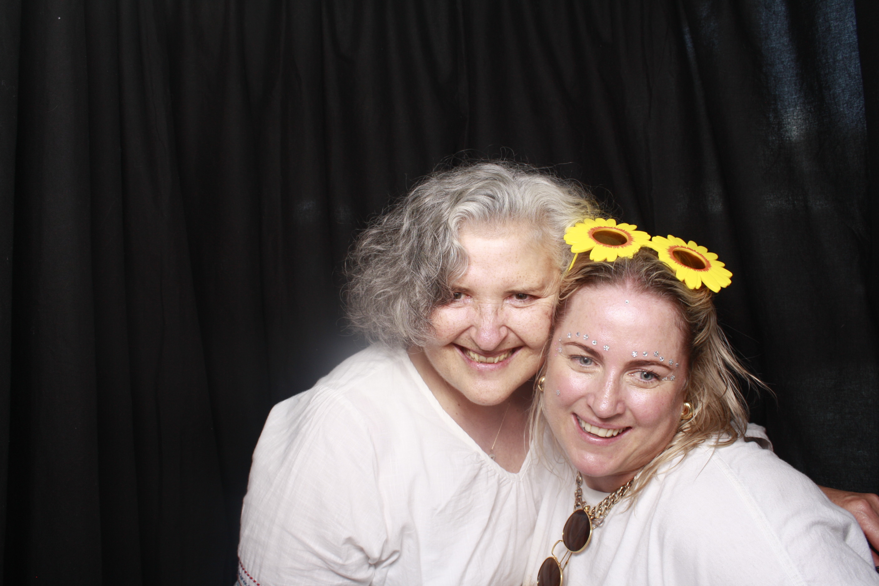 A Chorus Christmas 2024 | View more photos from the event at wgtngallery.classicphotobooths.co.nz/u/wgtncpbgallery/A-Chorus-Christmas-2024