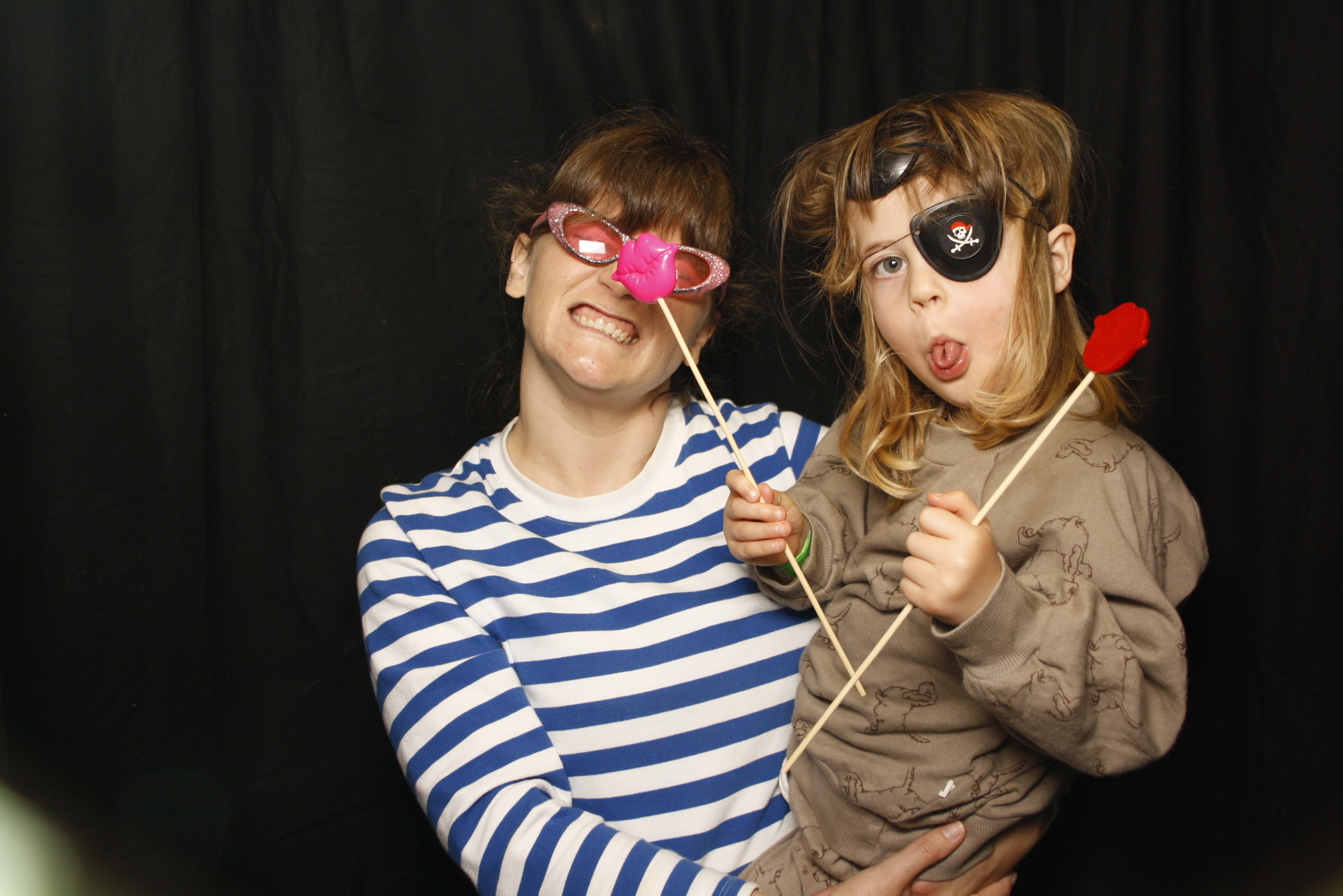 CentrePort Kids Christmas Party 2024 | View more photos from the event at wgtngallery.classicphotobooths.co.nz/u/wgtncpbgallery/CentrePort-Kids-Christmas-Party-2024