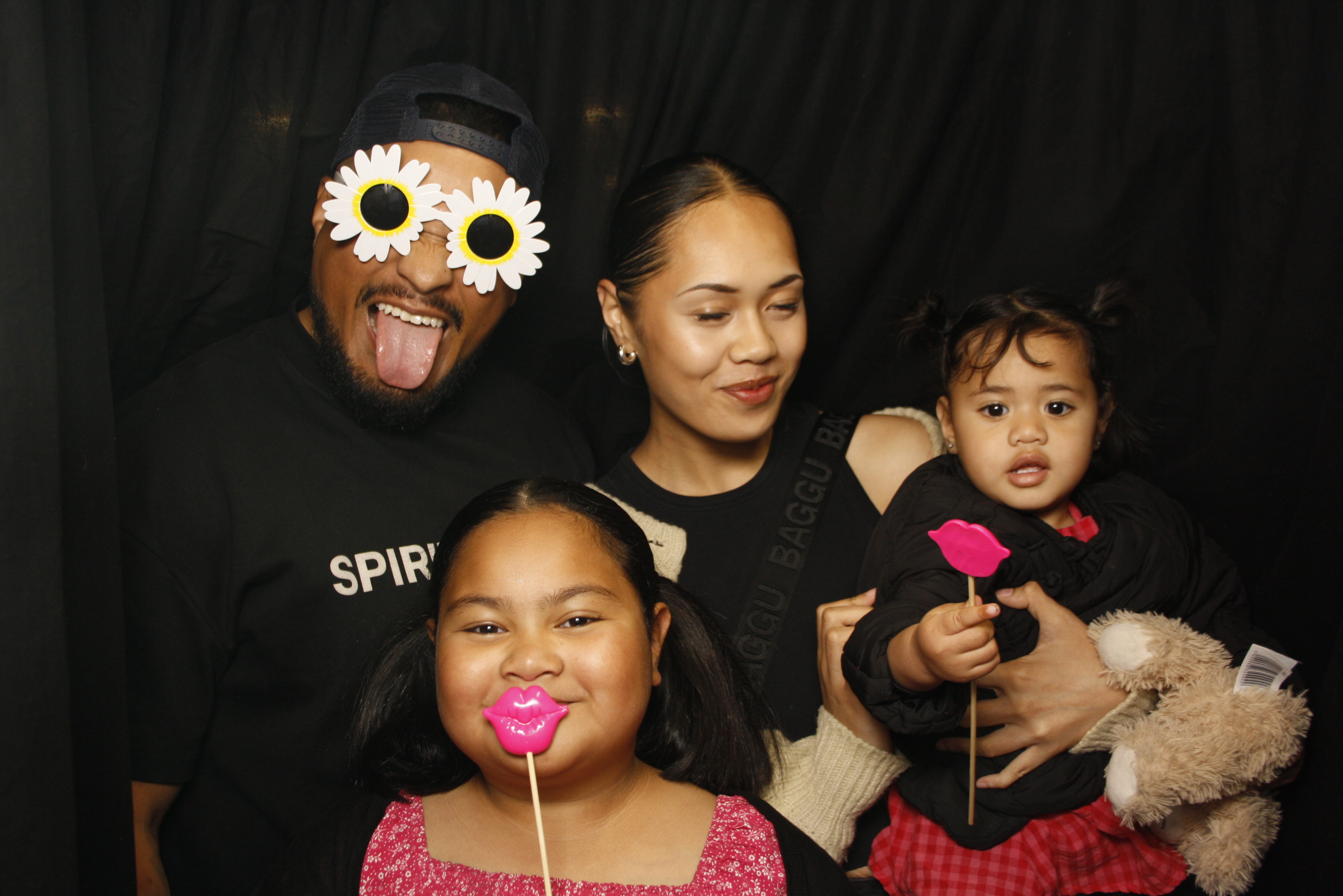 CentrePort Kids Christmas Party 2024 | View more photos from the event at wgtngallery.classicphotobooths.co.nz/u/wgtncpbgallery/CentrePort-Kids-Christmas-Party-2024