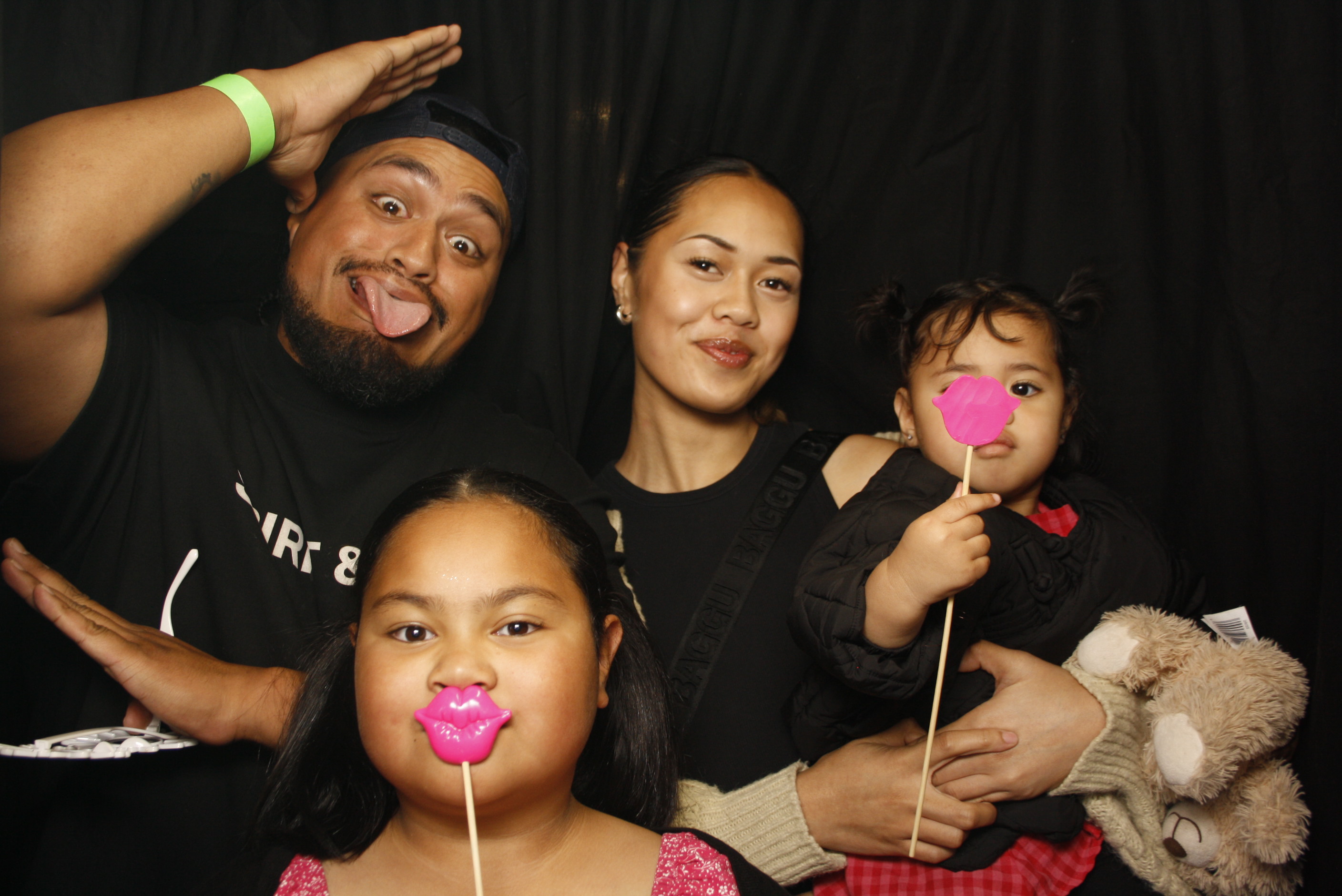 CentrePort Kids Christmas Party 2024 | View more photos from the event at wgtngallery.classicphotobooths.co.nz/u/wgtncpbgallery/CentrePort-Kids-Christmas-Party-2024