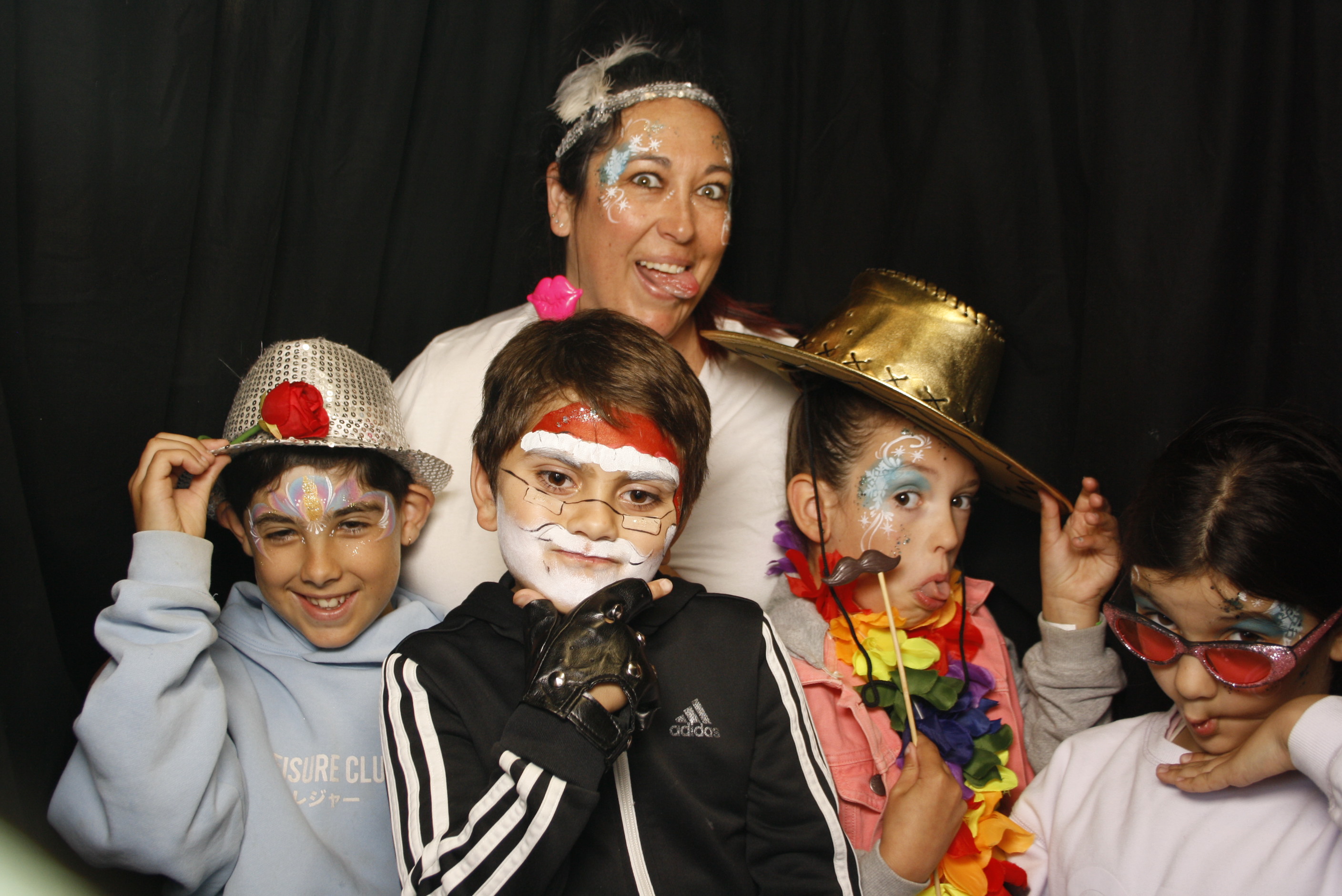 CentrePort Kids Christmas Party 2024 | View more photos from the event at wgtngallery.classicphotobooths.co.nz/u/wgtncpbgallery/CentrePort-Kids-Christmas-Party-2024