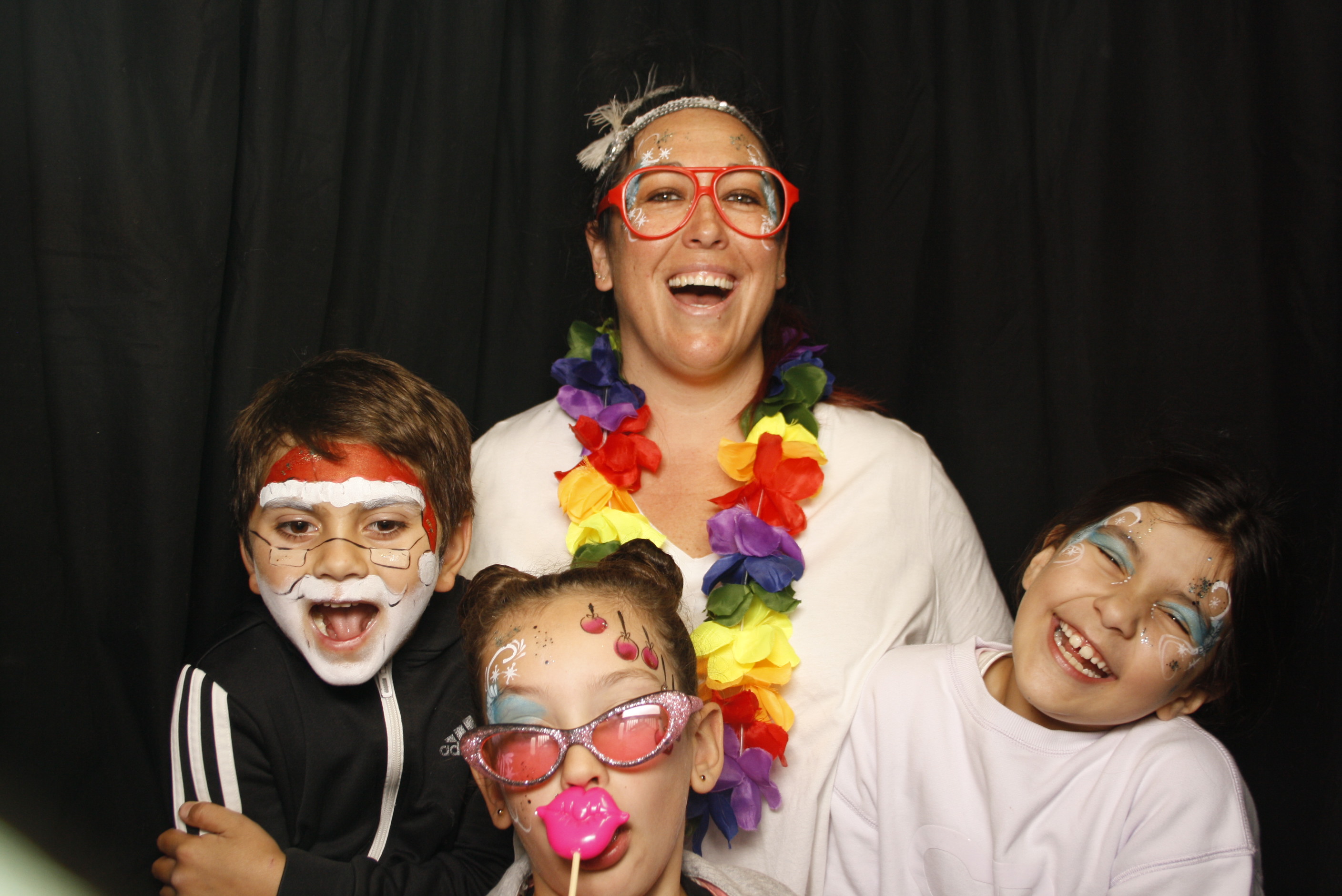 CentrePort Kids Christmas Party 2024 | View more photos from the event at wgtngallery.classicphotobooths.co.nz/u/wgtncpbgallery/CentrePort-Kids-Christmas-Party-2024
