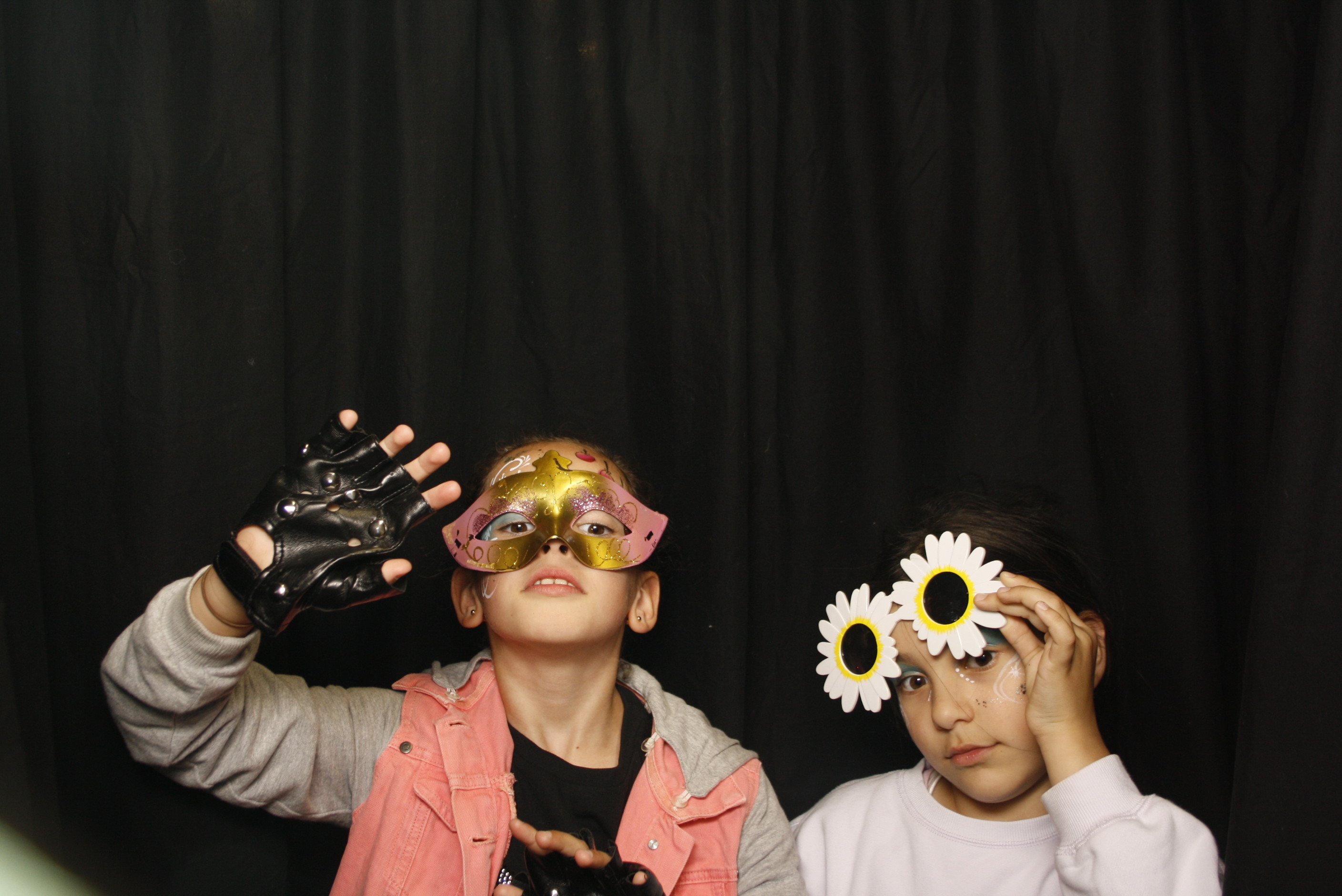 CentrePort Kids Christmas Party 2024 | View more photos from the event at wgtngallery.classicphotobooths.co.nz/u/wgtncpbgallery/CentrePort-Kids-Christmas-Party-2024