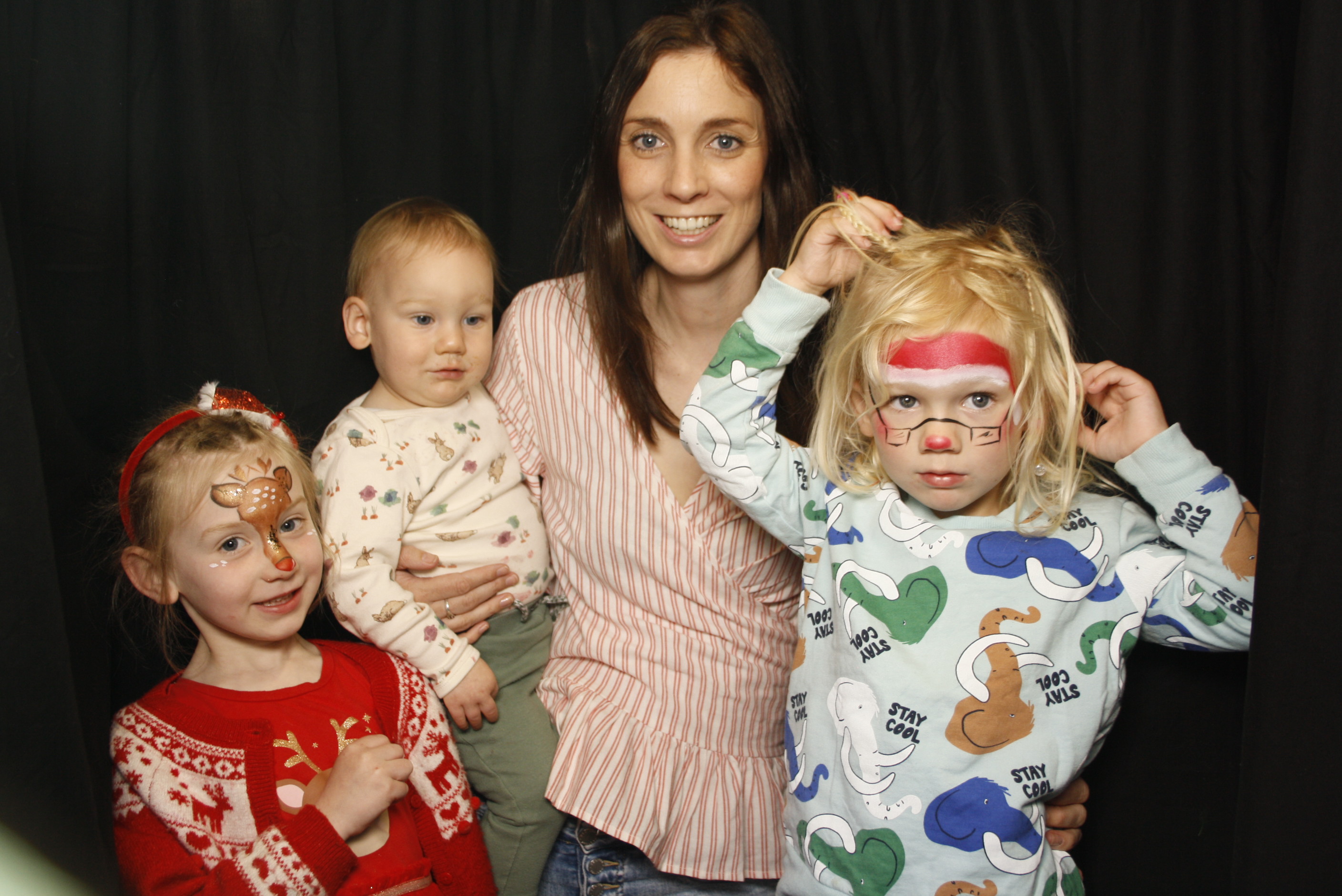 CentrePort Kids Christmas Party 2024 | View more photos from the event at wgtngallery.classicphotobooths.co.nz/u/wgtncpbgallery/CentrePort-Kids-Christmas-Party-2024