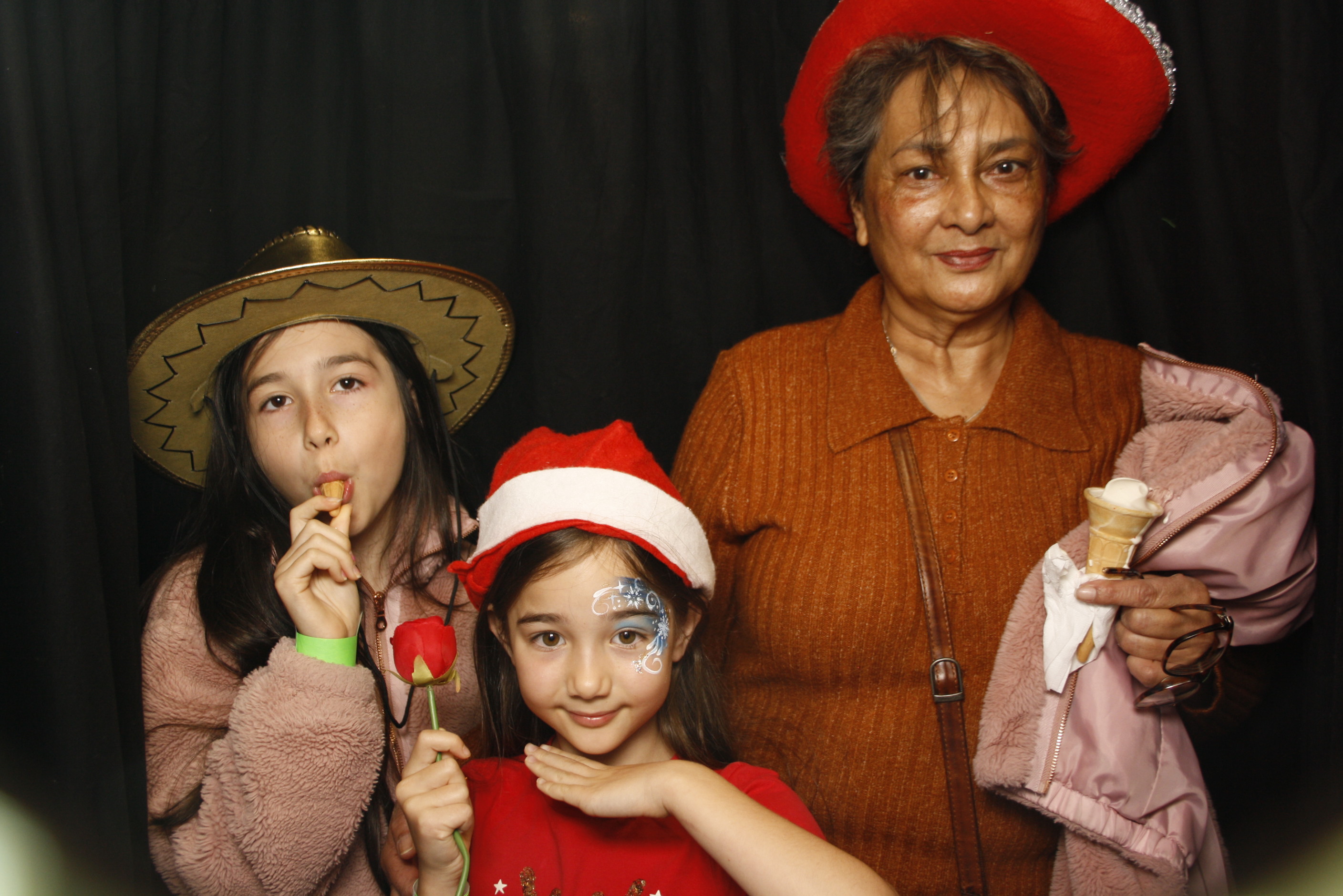 CentrePort Kids Christmas Party 2024 | View more photos from the event at wgtngallery.classicphotobooths.co.nz/u/wgtncpbgallery/CentrePort-Kids-Christmas-Party-2024