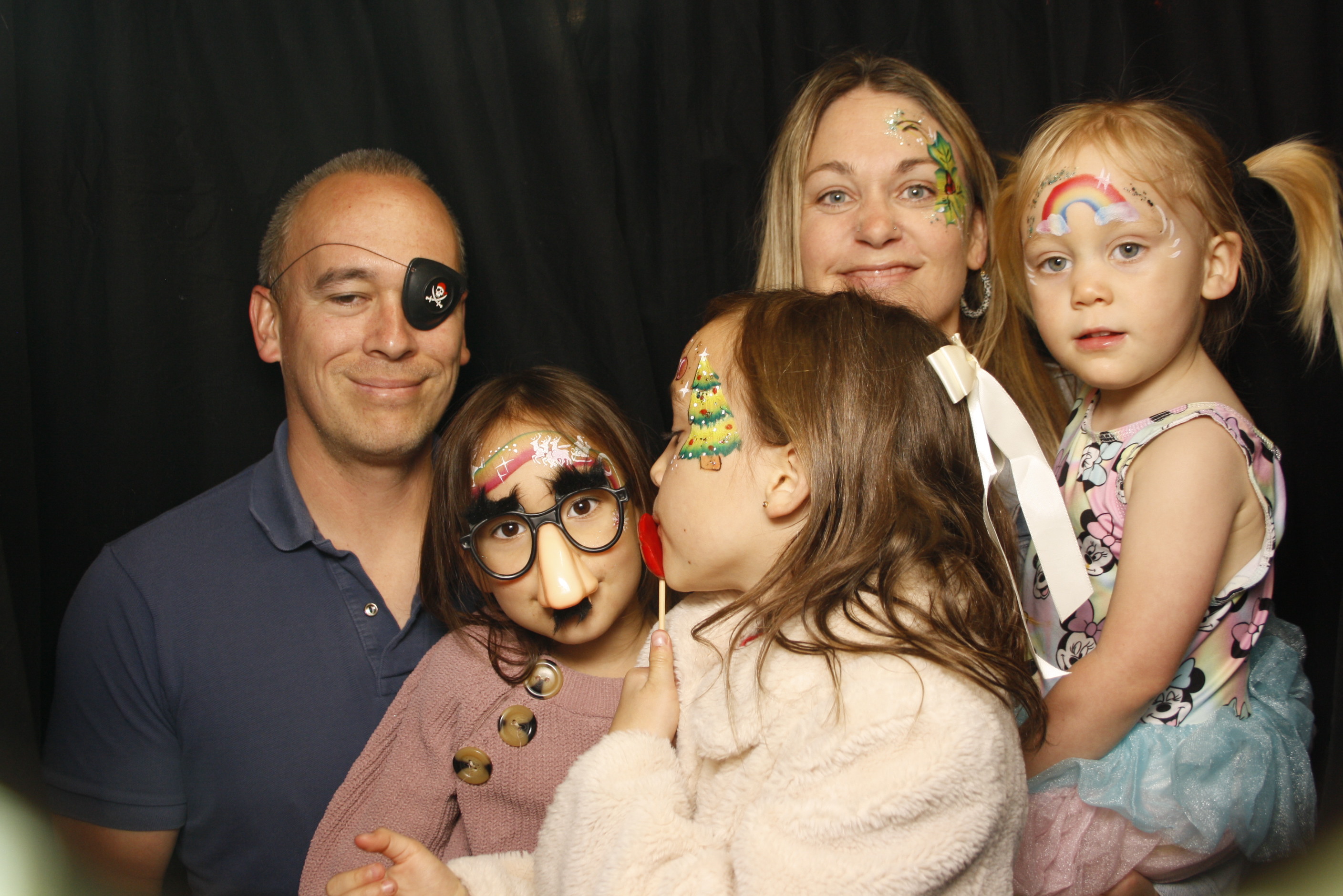 CentrePort Kids Christmas Party 2024 | View more photos from the event at wgtngallery.classicphotobooths.co.nz/u/wgtncpbgallery/CentrePort-Kids-Christmas-Party-2024