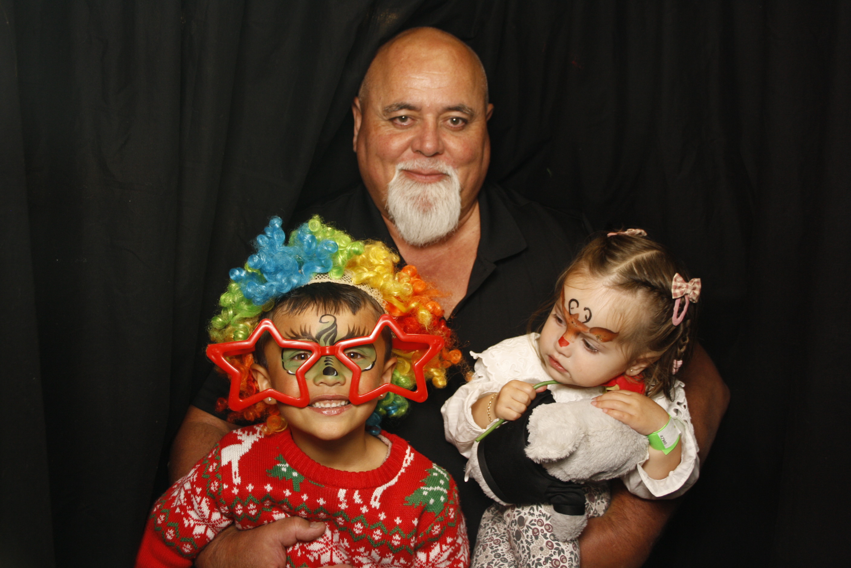 CentrePort Kids Christmas Party 2024 | View more photos from the event at wgtngallery.classicphotobooths.co.nz/u/wgtncpbgallery/CentrePort-Kids-Christmas-Party-2024